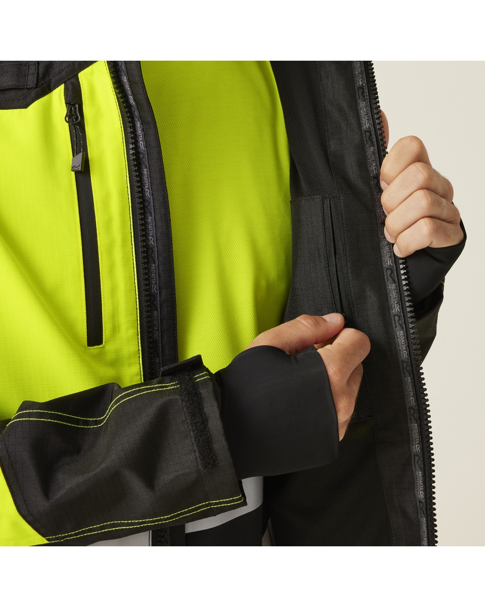 Jassen REGATTA Hi-Vis X-Pro Waterproof Shell Jacket (Class 2) voor bedrukking &amp; borduring