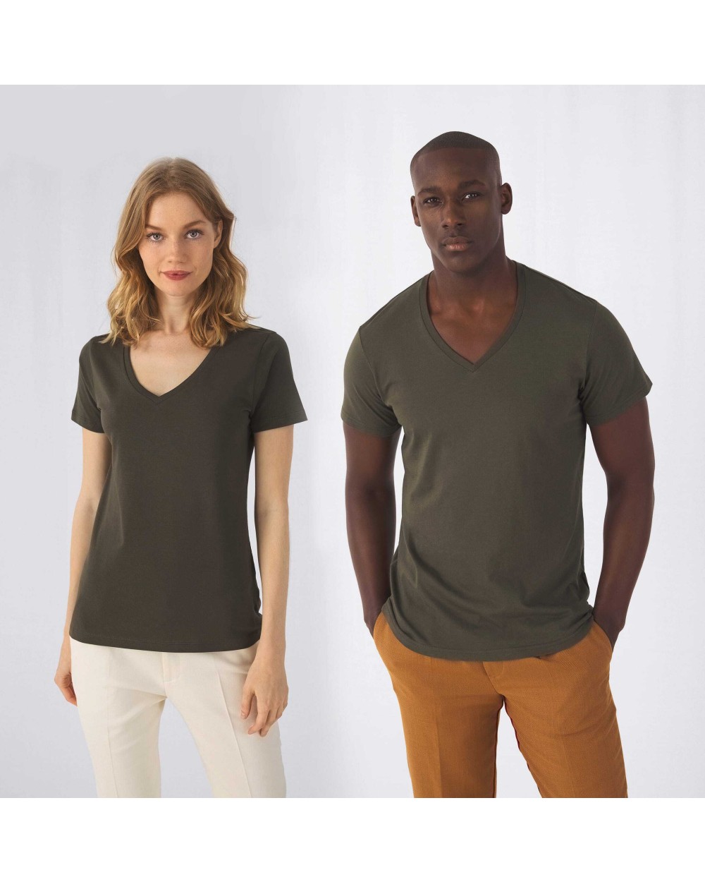 B&C Organic Cotton Inspire V-neck T-shirt T-Shirts personalisierbar