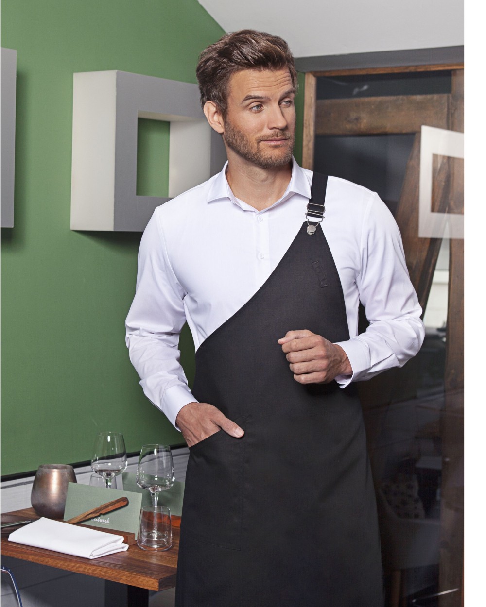 Schorten KARLOWSKY ASYMMETRICAL BIB APRON CLASSIC WITH POCKET voor bedrukking &amp; borduring