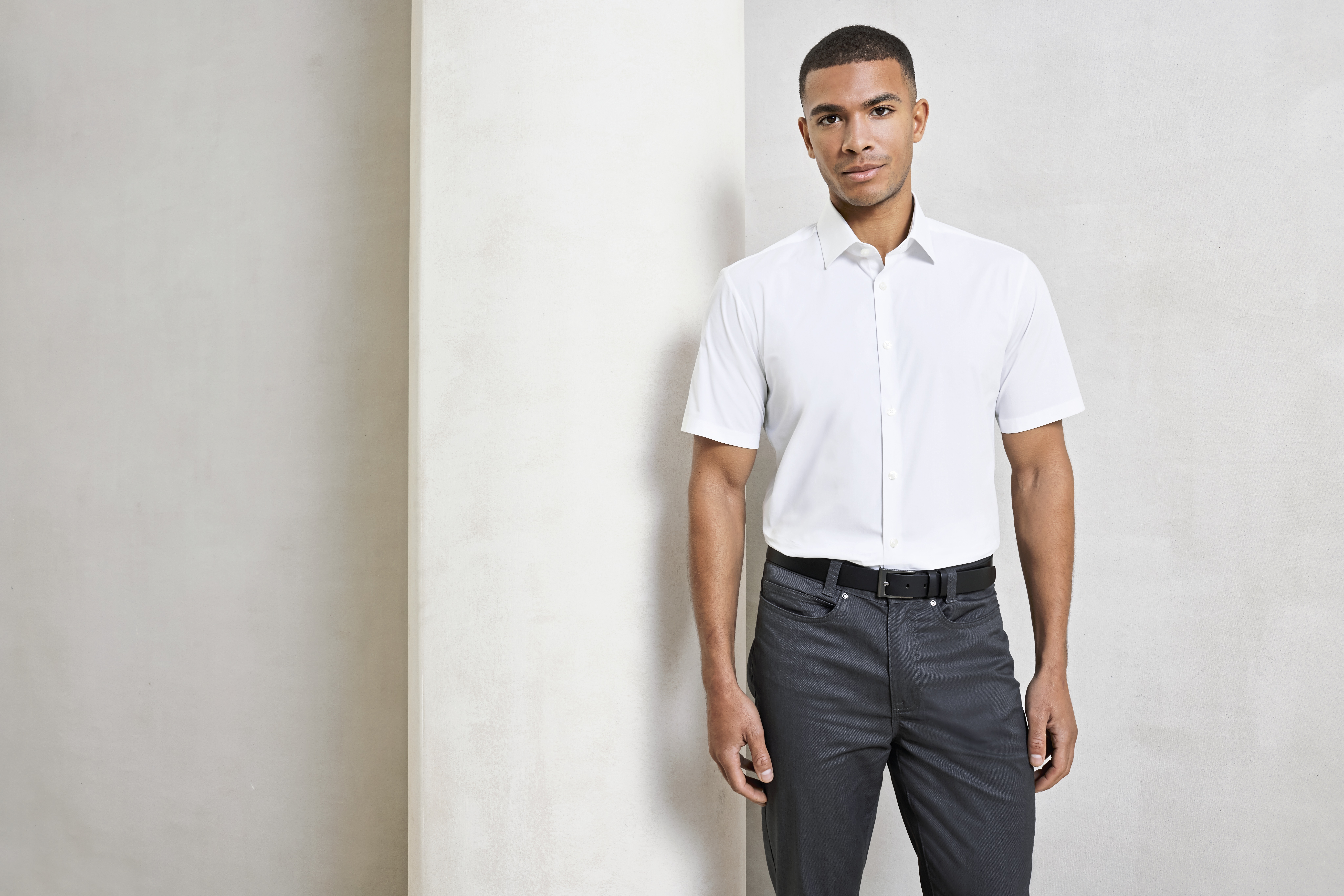 Chemises personnalisable PREMIER Mens Stretch Fit Cotton Poplin Short Sleeve Shirt