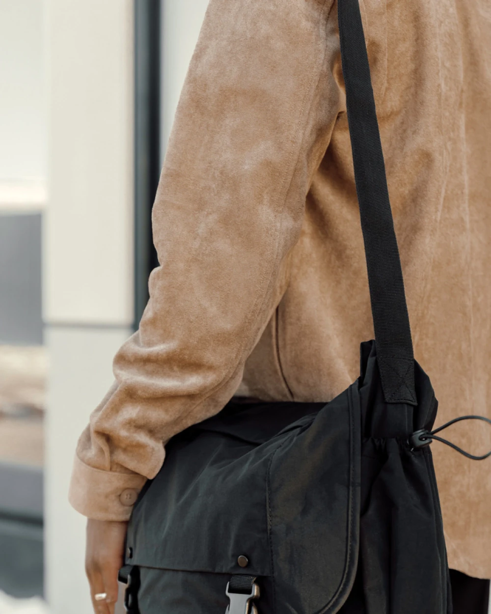 4DO KENTO URBAN 15,6" Messenger aus RCS recyceltem Nylon Taschen personalisierbar