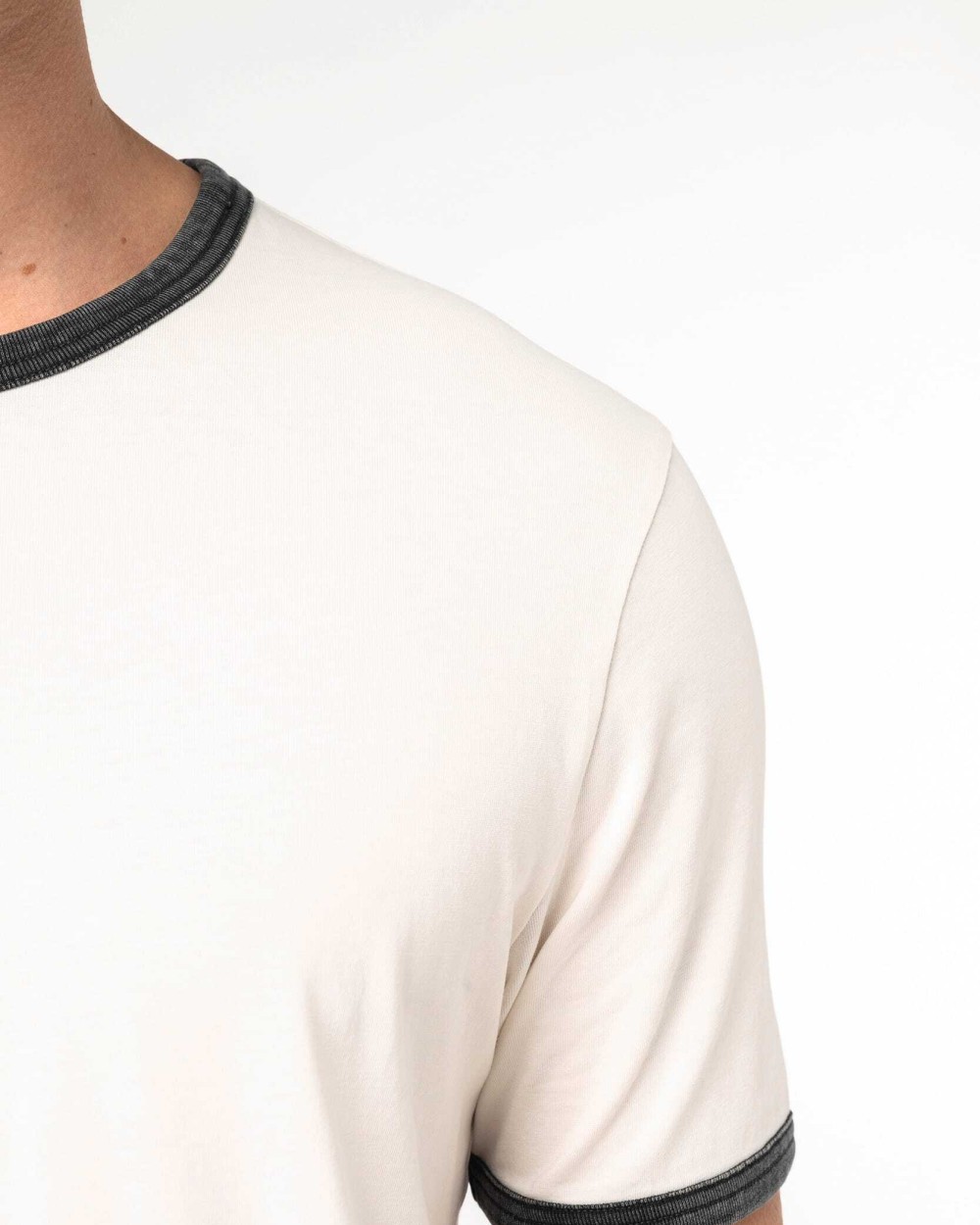 NATIVE SPIRIT Umweltfreundliches Ringer-T-Shirt mit kontrastierenden Kanten und verwaschenem Effekt für Herren T-Shirts personalisierbar