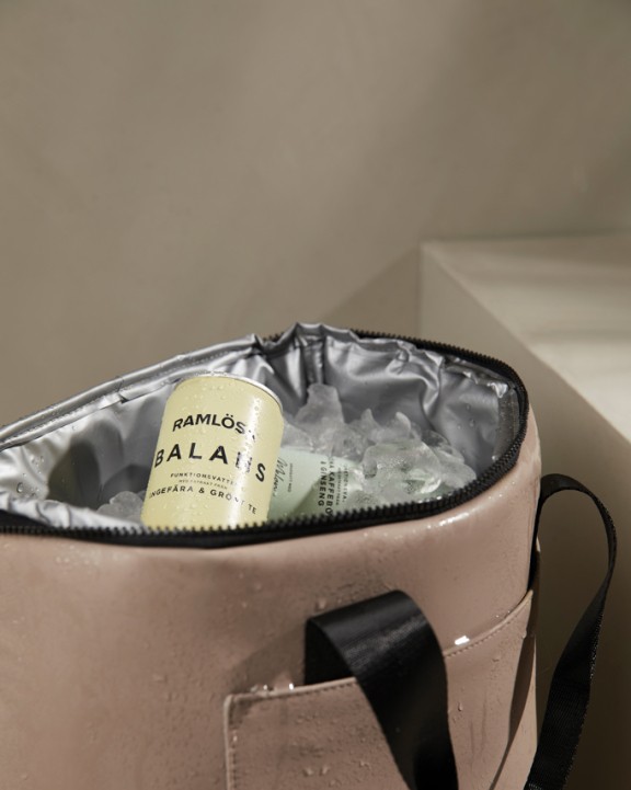 VINGA VINGA Baltimore Trail Kühlrucksack Taschen personalisierbar