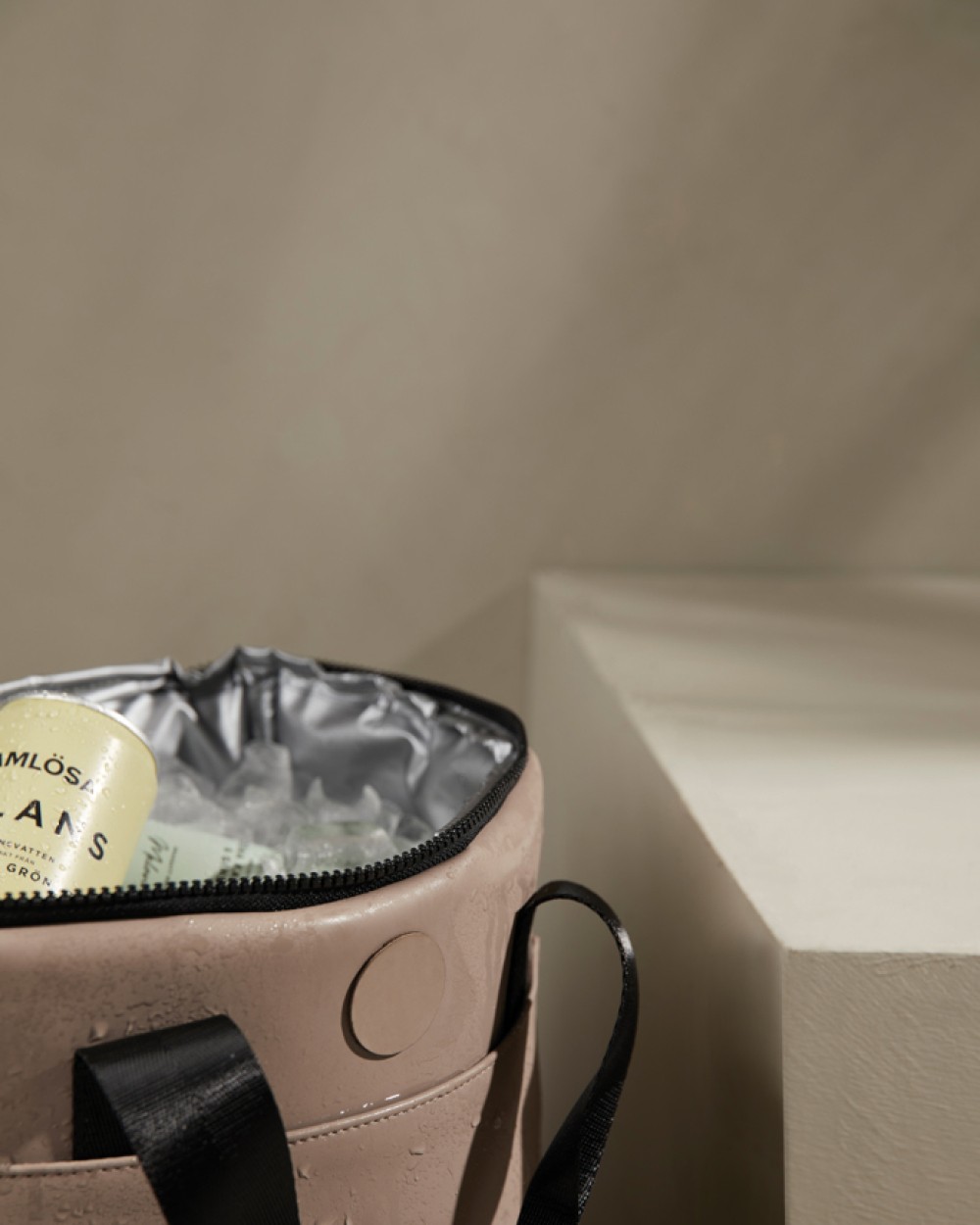 VINGA VINGA Baltimore Trail Kühlrucksack Taschen personalisierbar