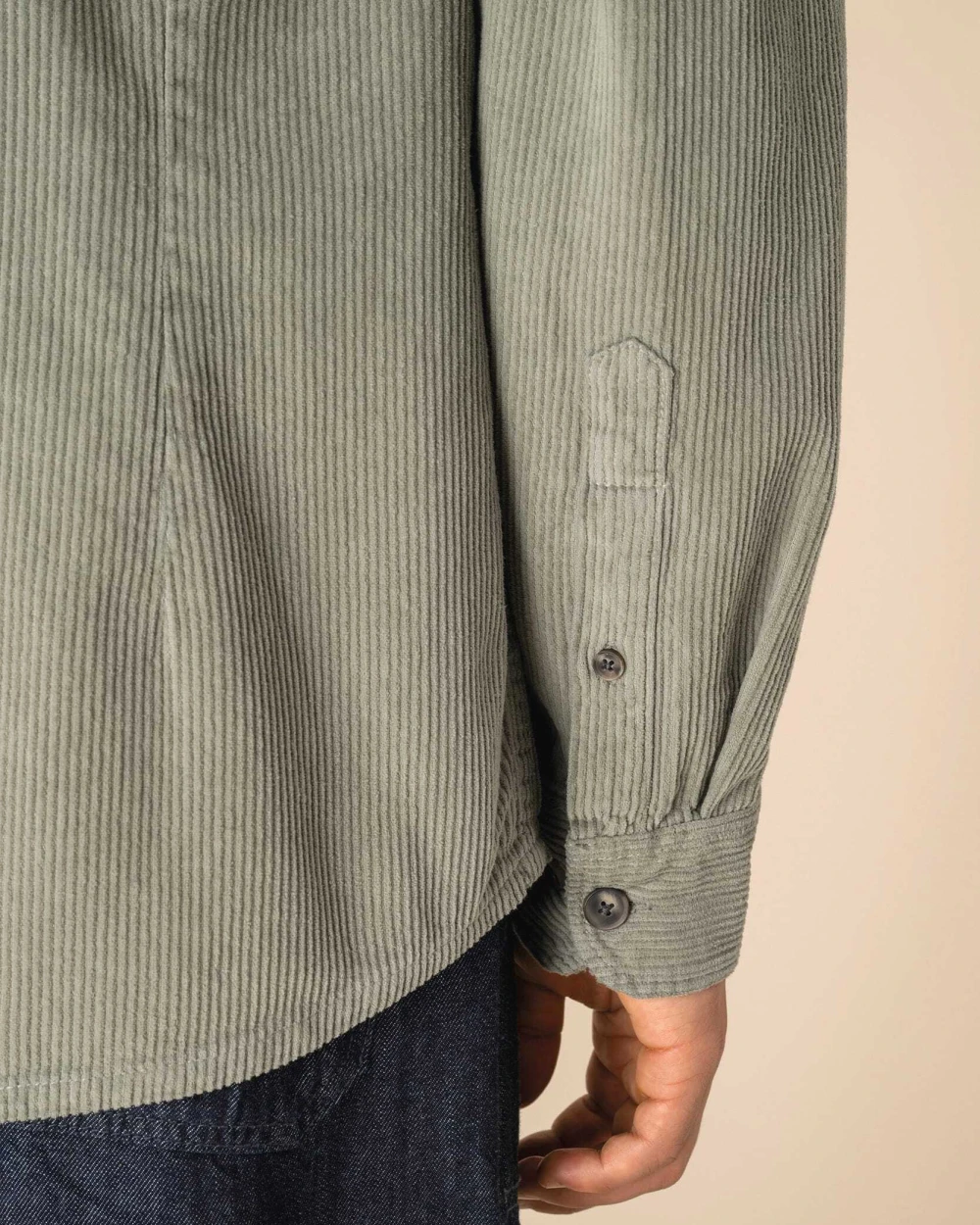 Hemden SPASSO Ecologisch verwassen herenovershirt van ribfluweel voor bedrukking &amp; borduring