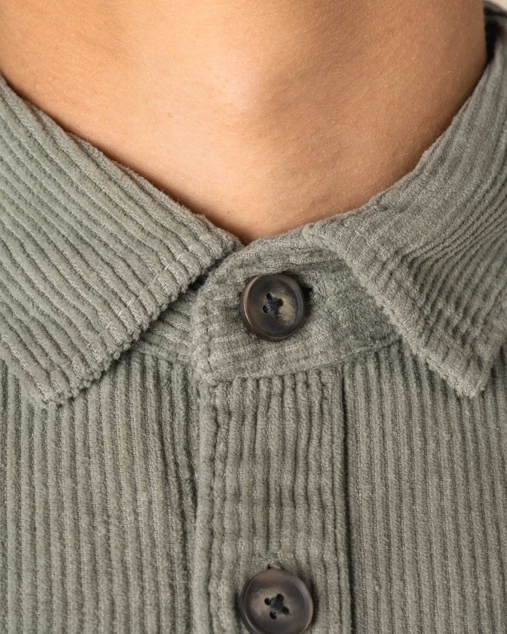Hemden SPASSO Ecologisch verwassen herenovershirt van ribfluweel voor bedrukking &amp; borduring