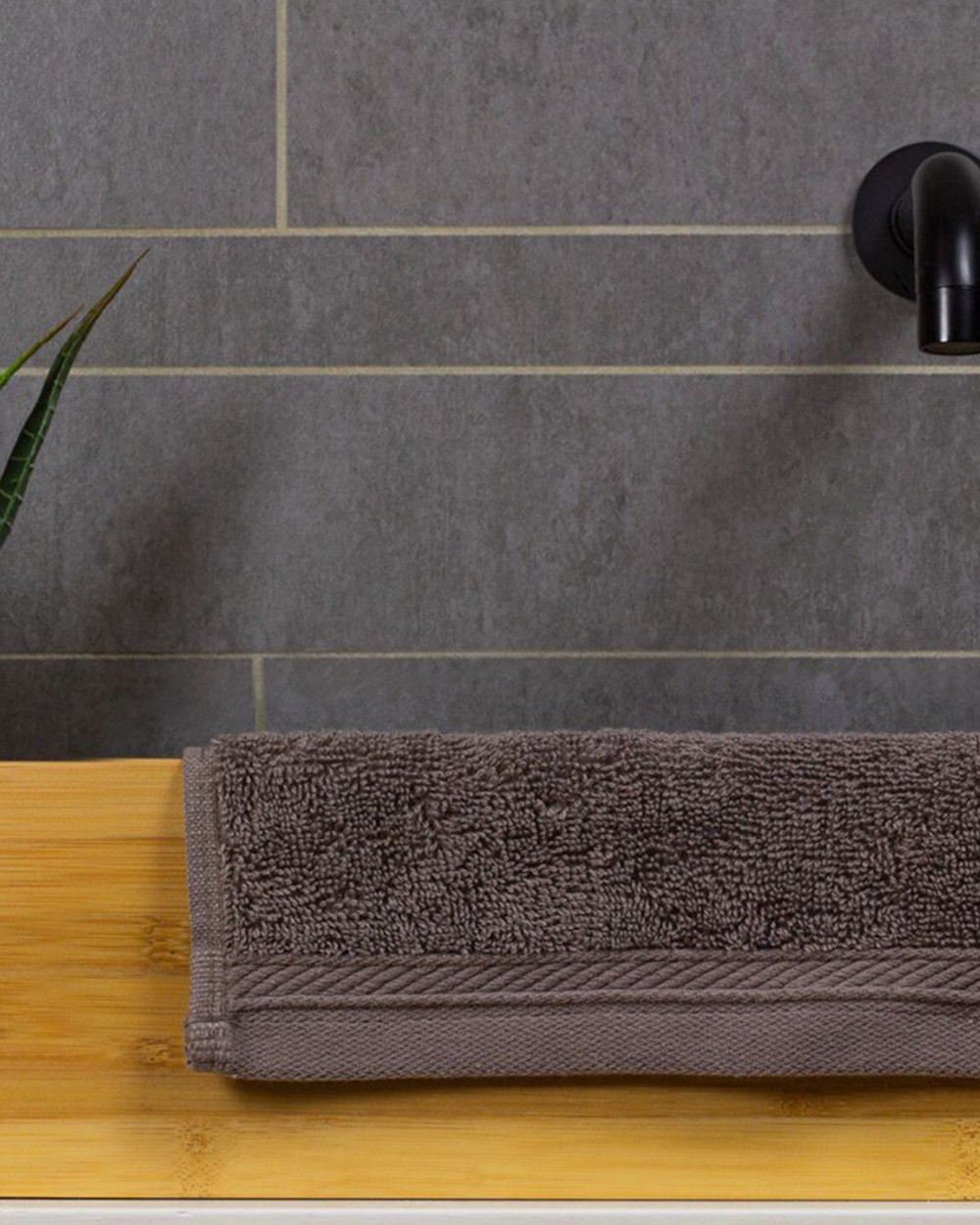 THE ONE TOWELLING ORGANIC GUEST TOWEL Bad Artikeln personalisierbar