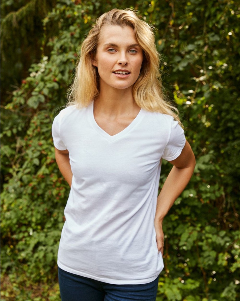 NEUTRAL LADIES V-NECK T-SHIRT T-Shirts personalisierbar
