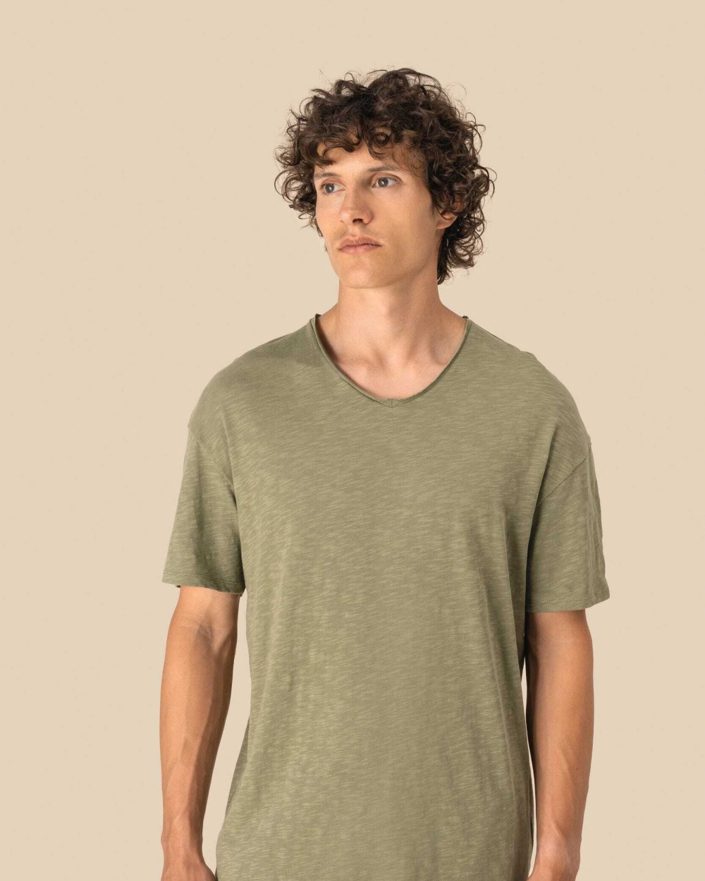 T-shirts SPASSO Ecologisch heren-T-shirt met slubhals en afhangende schouders voor bedrukking &amp; borduring