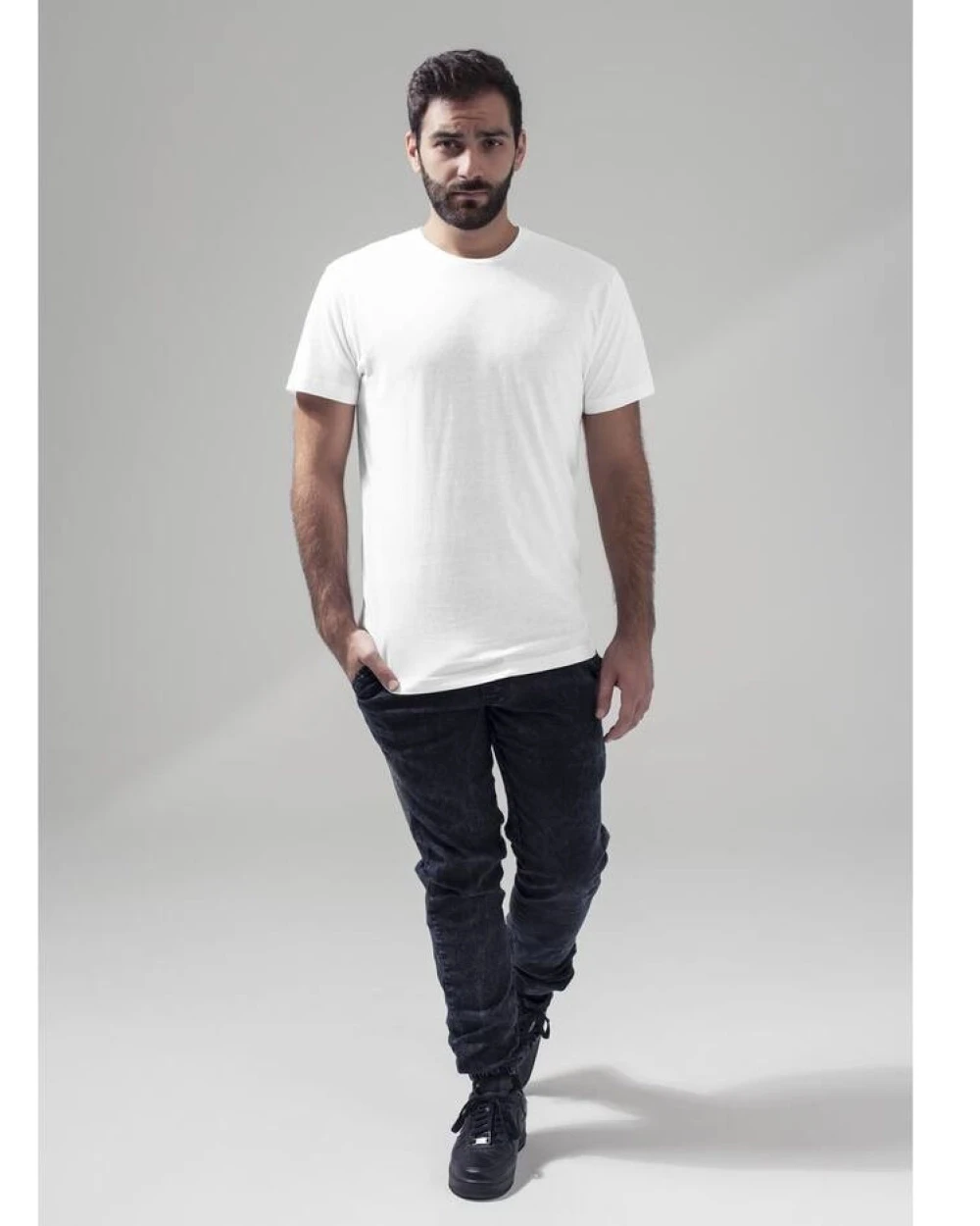 T-shirts BUILD YOUR BRAND LIGHT T-SHIRT ROUND NECK voor bedrukking &amp; borduring