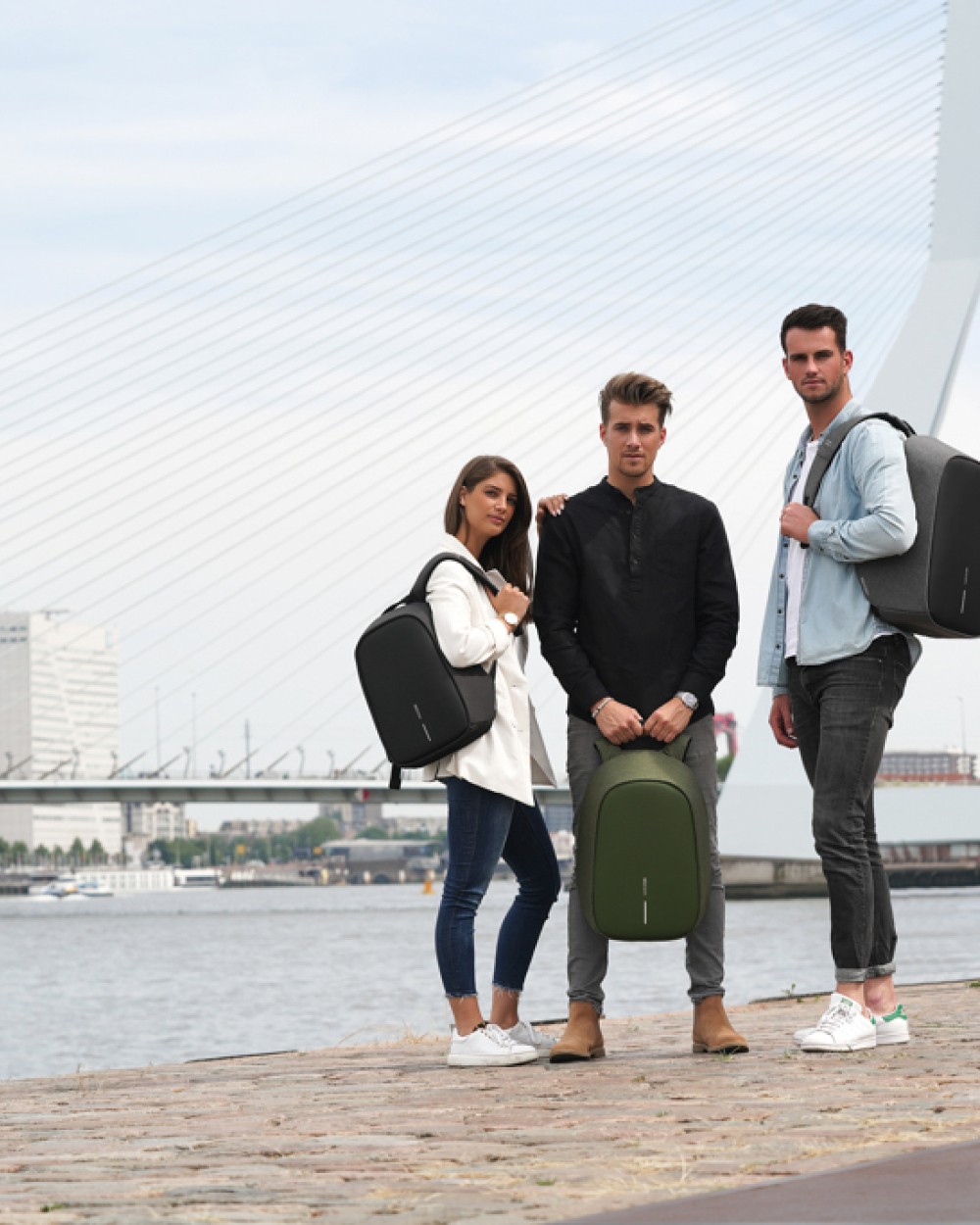 4DO Bobby Hero XL Anti-Diebstahl-Rucksack Taschen personalisierbar