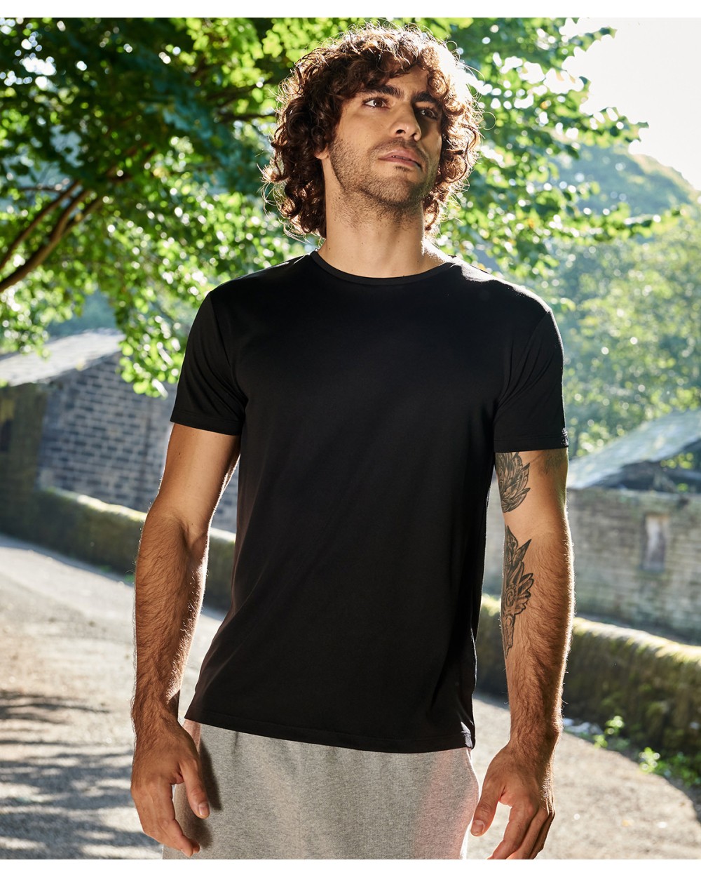 T-shirts AWDIS Ambaro recycled sports tee voor bedrukking &amp; borduring