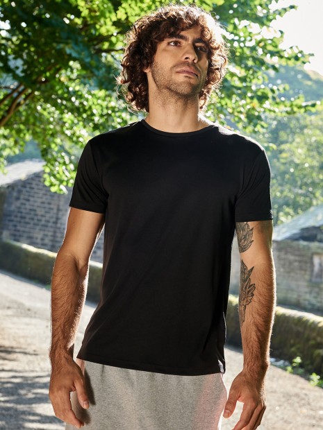 T-Shirts à personnaliser AWDIS T-shirt training en matière recyclée Ambaro. 