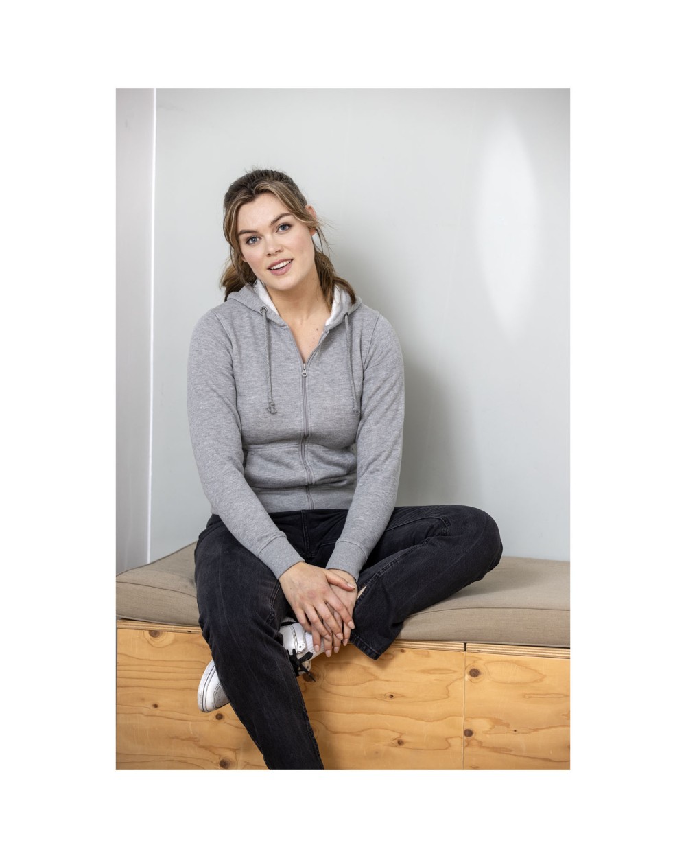 Sweat-shirts personnalisable ELEVATE Sweat à capuche zippé Theron pour femme