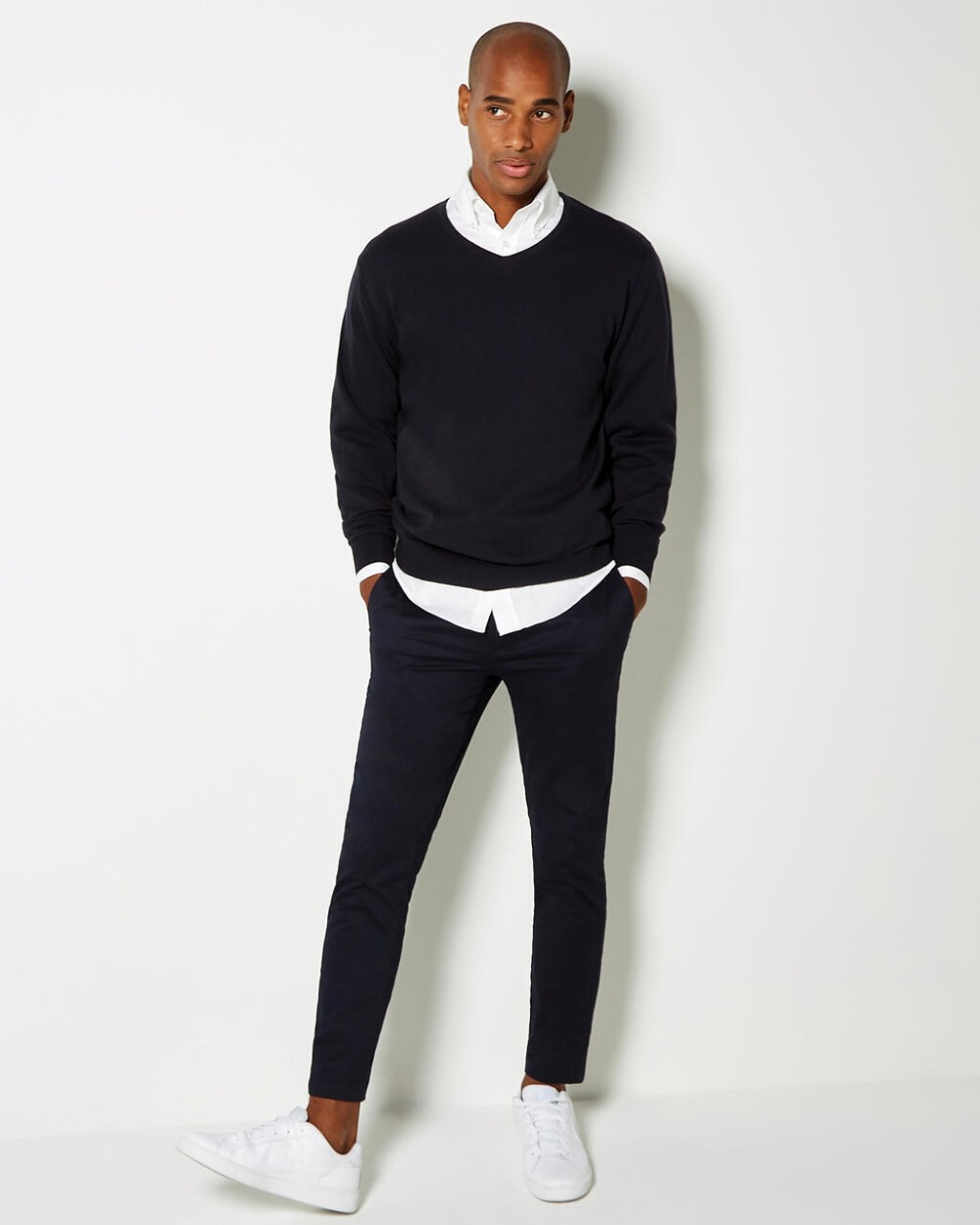 Truien KUSTOM KIT Classic Fit Arundel V Neck Sweater voor bedrukking &amp; borduring