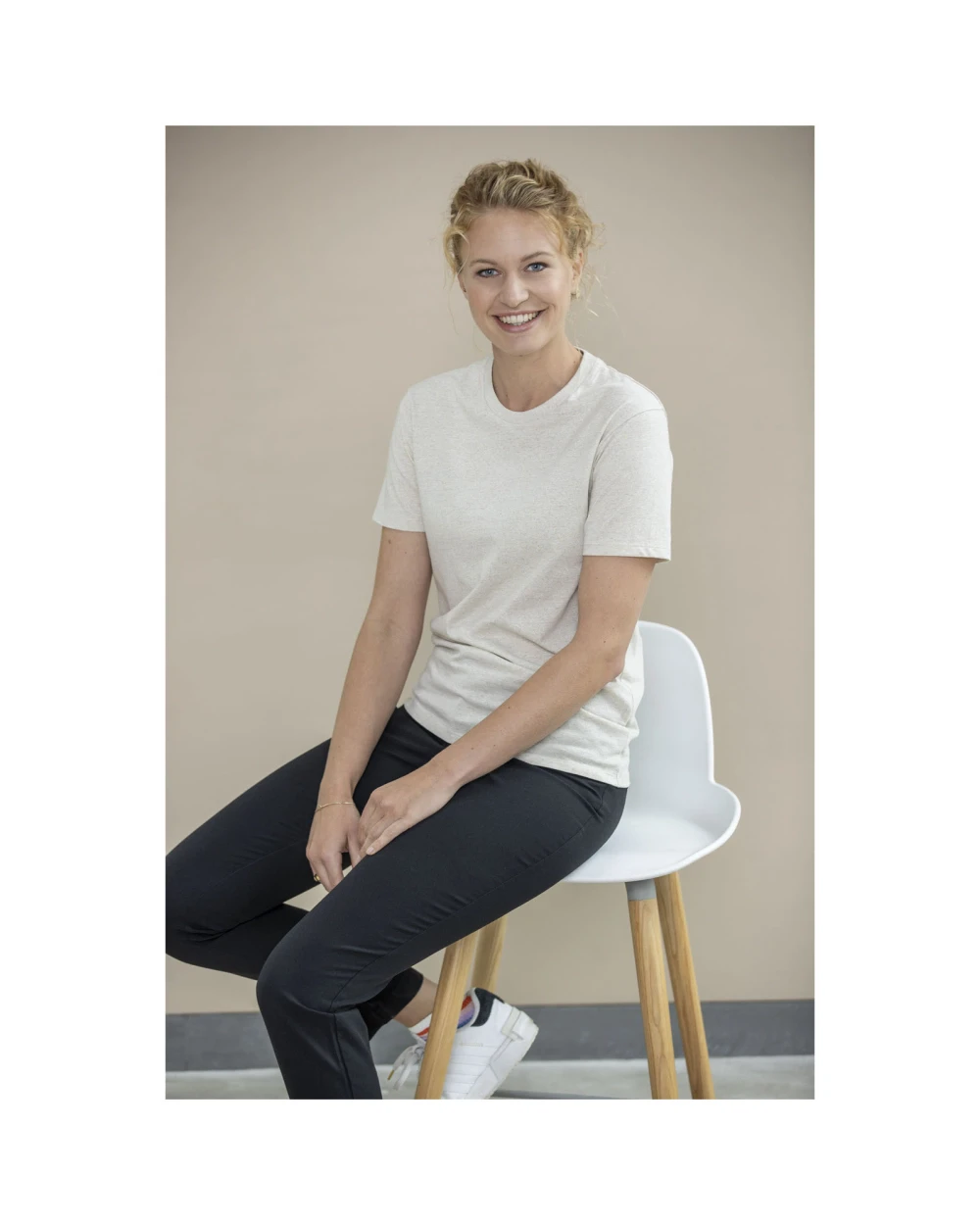 T-shirts ELEVATE Avalite unisex Aware™ gerecycled T-shirt met korte mouwen voor bedrukking &amp; borduring