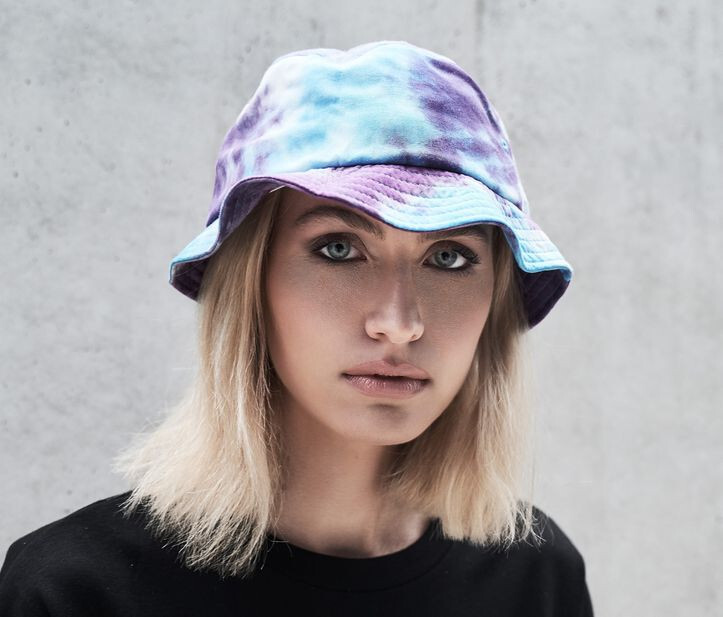 Petjes FLEXFIT FESTIVAL PRINT BUCKET HAT voor bedrukking &amp; borduring