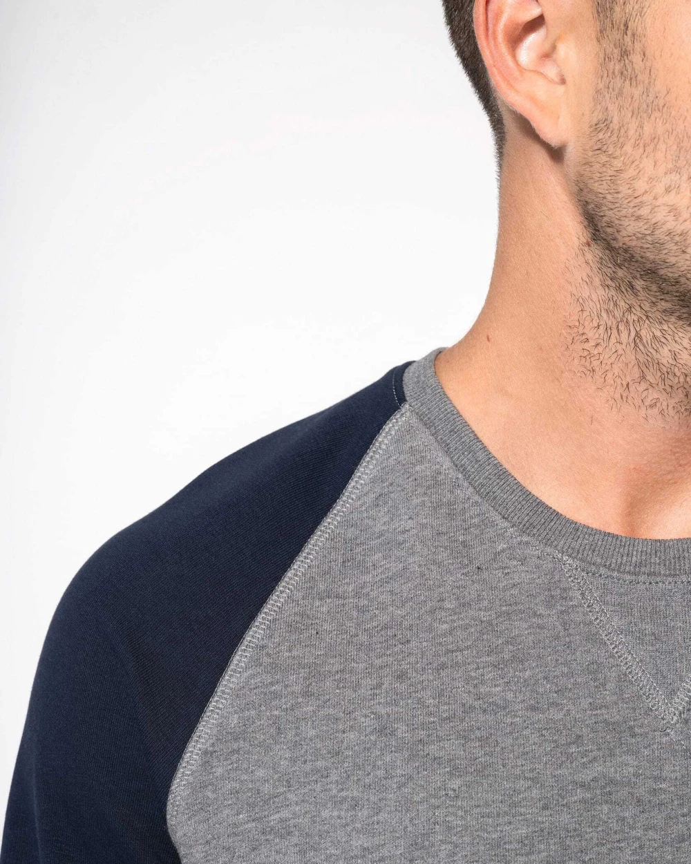 KARIBAN Zweifarbiges Herren-Sweatshirt French Terry mit Rundhalsausschnitt und Raglanärmeln AUS BIO-Baumwol Sweatshirts personalisierbar