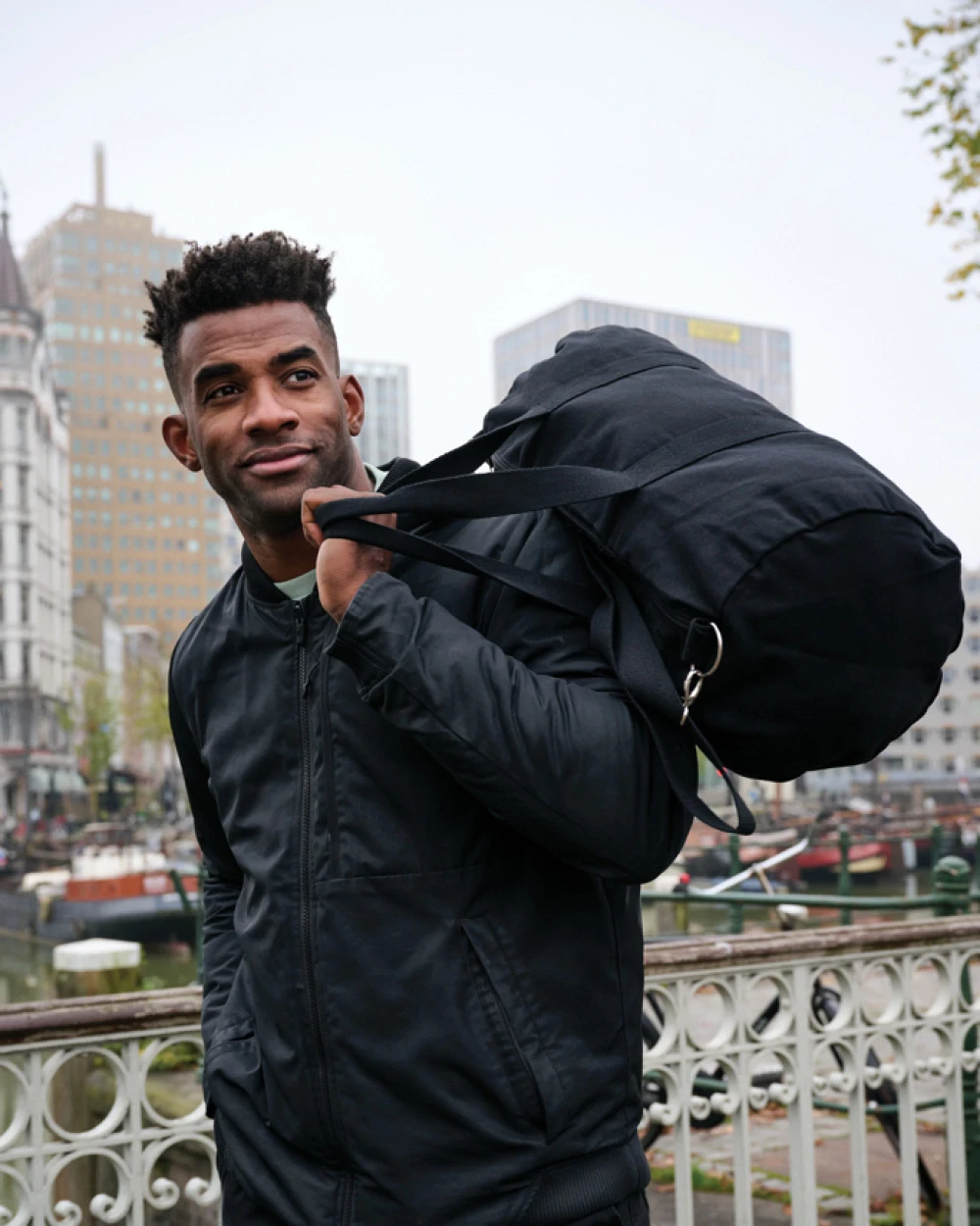 Sacs & Bagagerie personnalisable 4DO Sac de sport en toile recyclée et non teintée Impact AWARE™