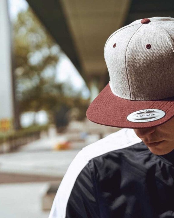Petjes FLEXFIT Classic snapbackpet in twee kleuren voor bedrukking &amp; borduring