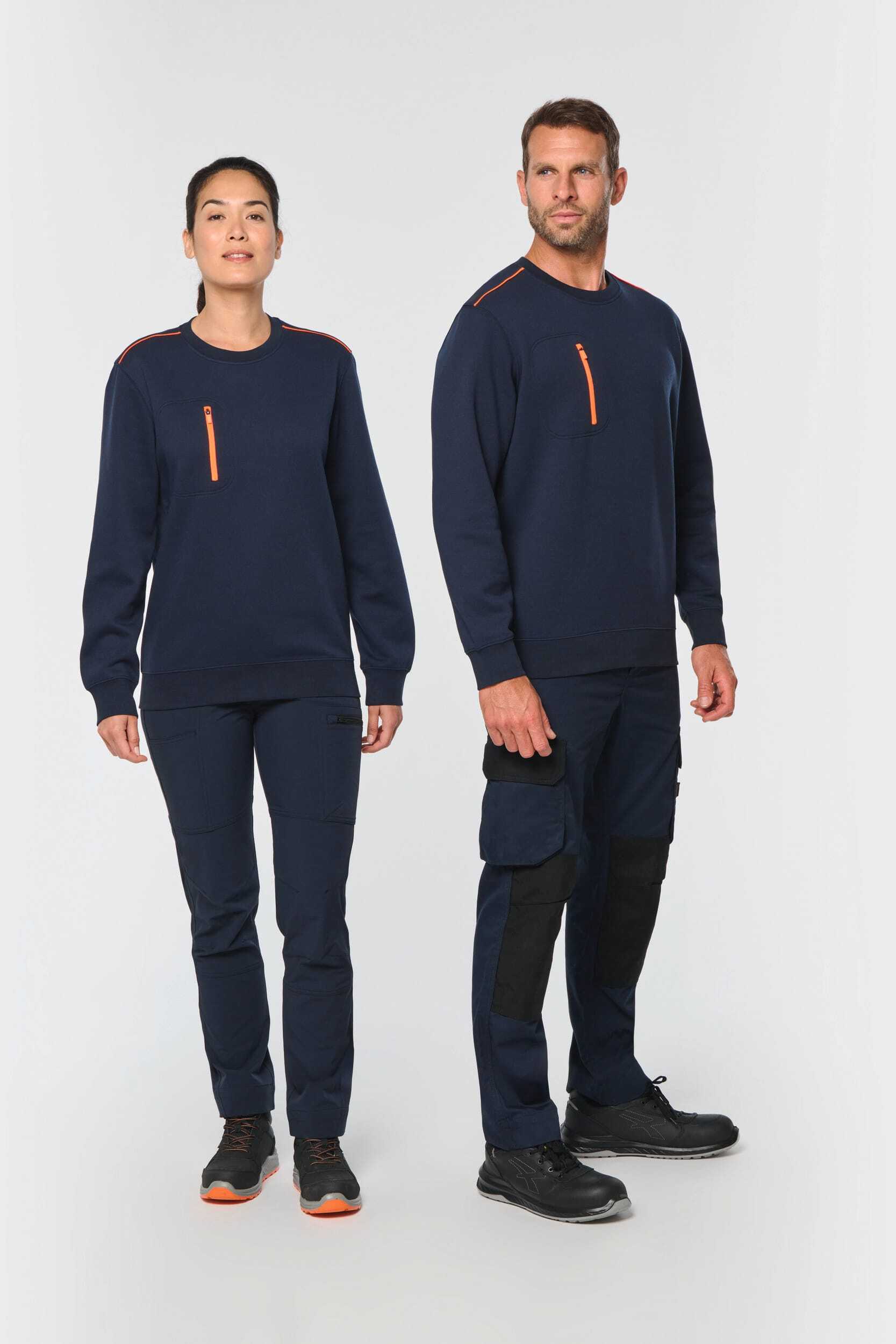 Sweat-shirts personnalisable WK. DESIGNED TO WORK Sweat-shirt Day To Day zip poche contrastée unisexe