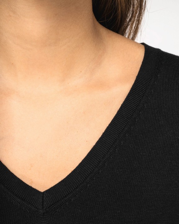 Pulls personnalisable SPASSO Pull écoresponsable col V en lyocell femme