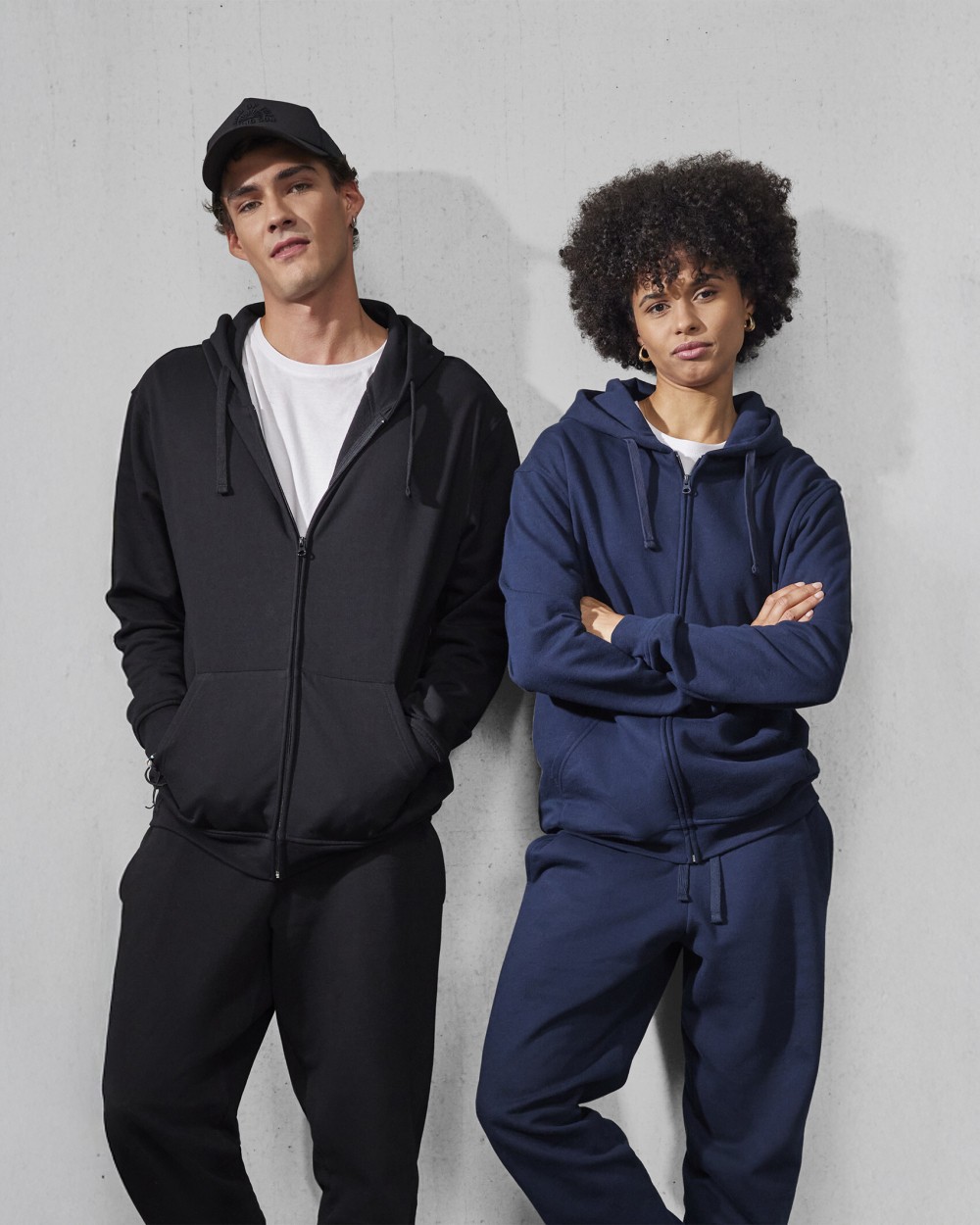 B&C ID.224 ZIP HOOD Sweatshirts personalisierbar