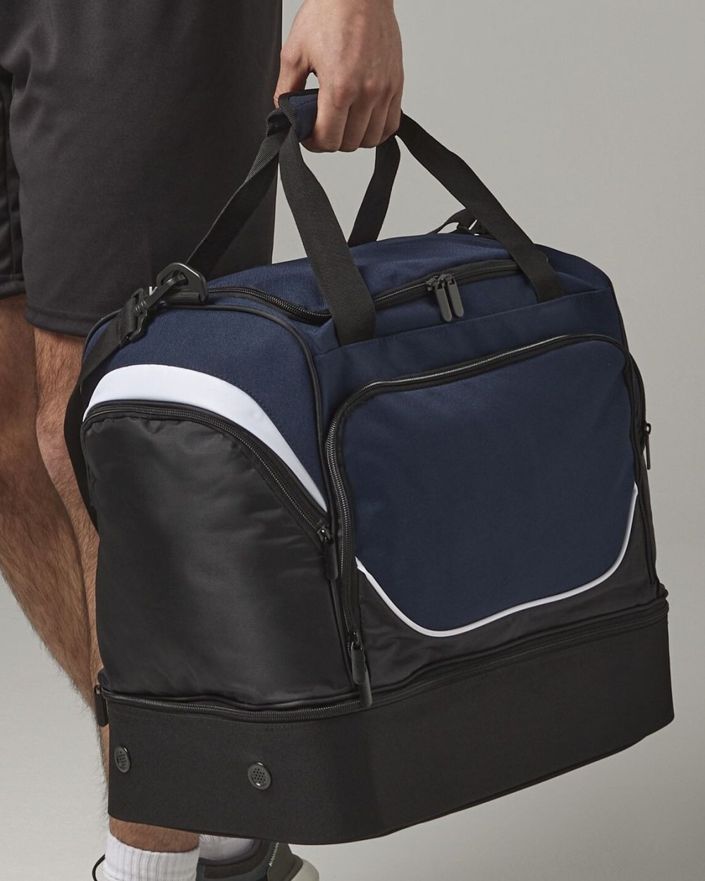 Tassen & Zakken QUADRA HARDBASE HOLDALL voor bedrukking &amp; borduring