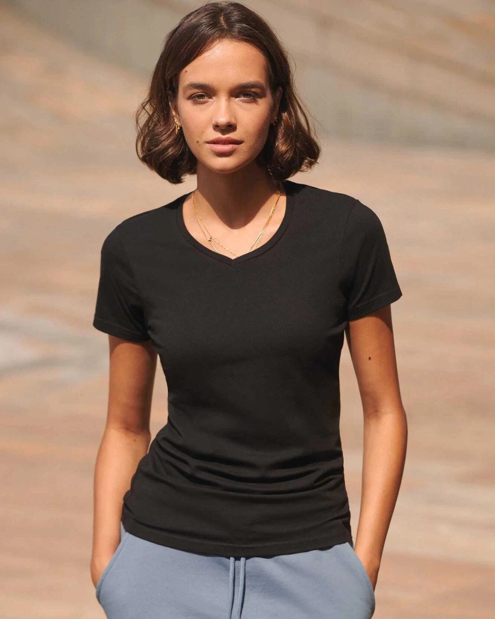 T-shirts SKINNIFIT Ladies Stretch V-neck T-shirt voor bedrukking &amp; borduring