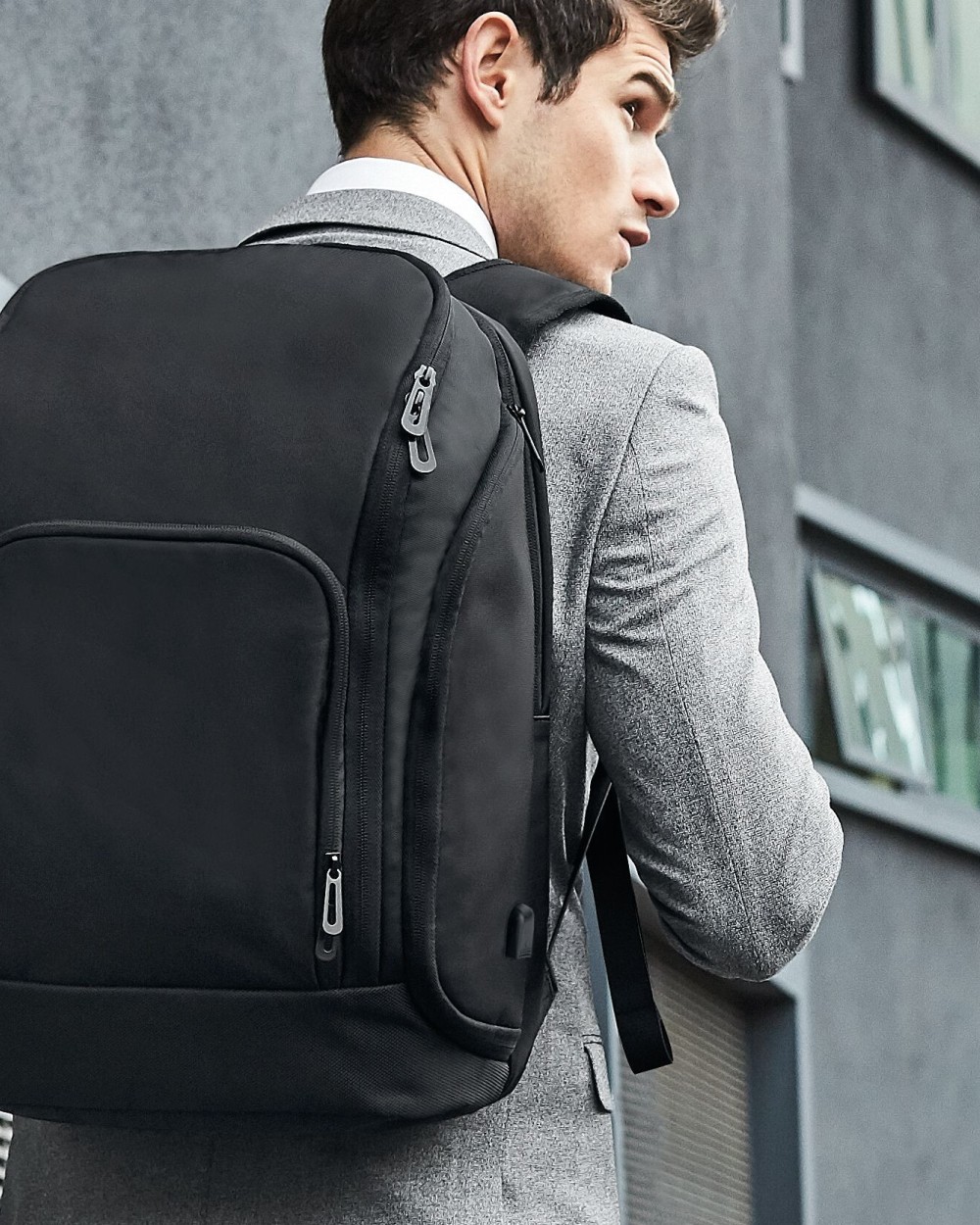 QUADRA PRO-TECH CHARGE BACKPACK Taschen personalisierbar