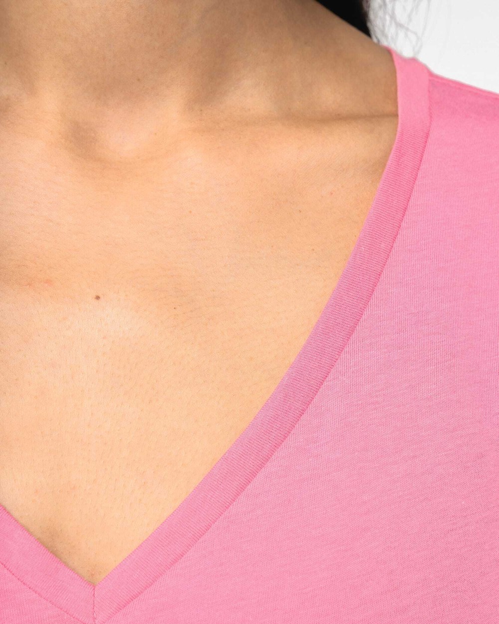 NATIVE SPIRIT Umweltfreundliches Loose Damen-T-Shirt mit V-Ausschnitt T-Shirts personalisierbar