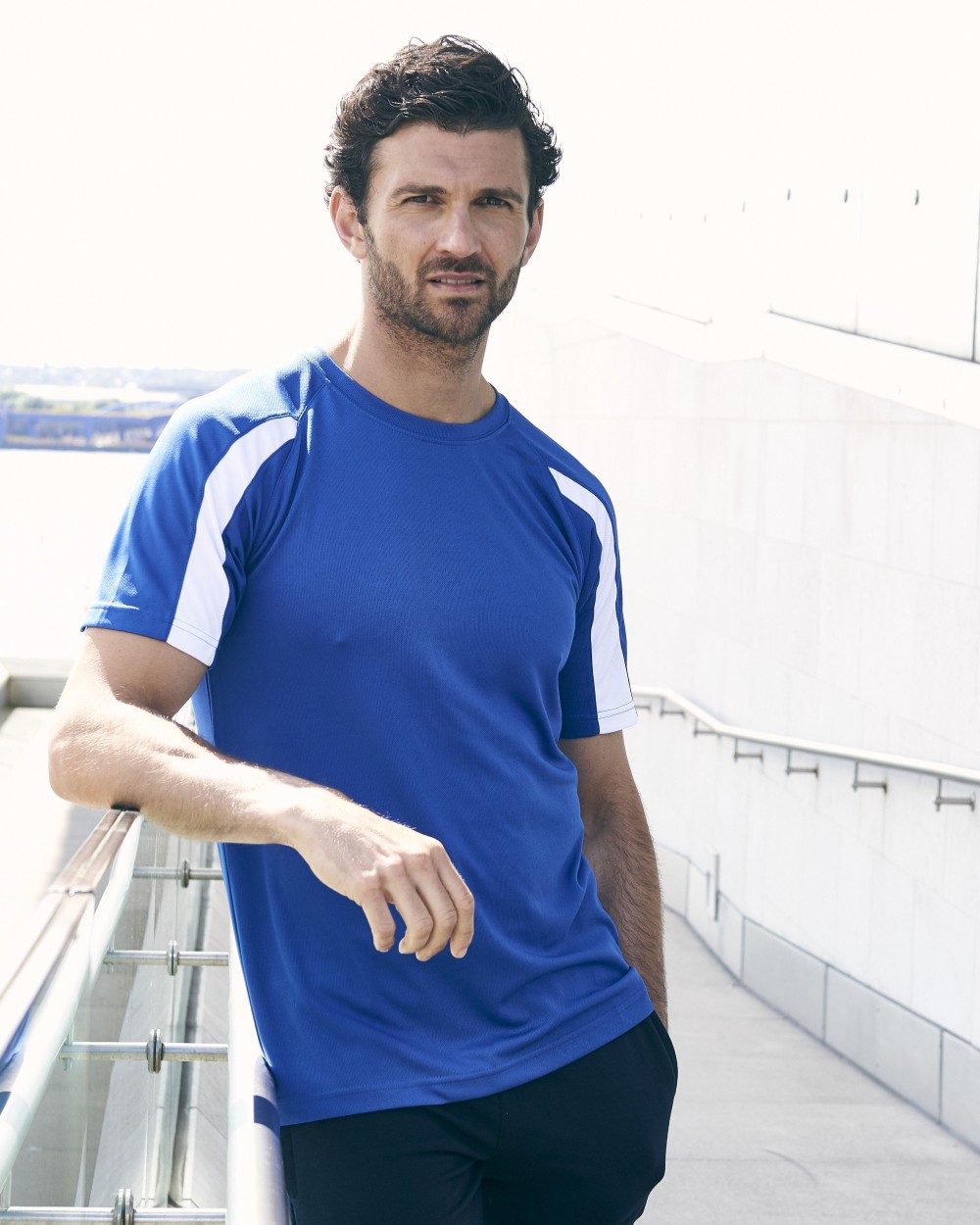 T-Shirts personnalisable AWDIS CONTRAST COOL T