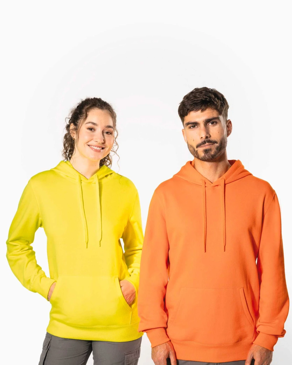 Sweaters & hoodies KARIBAN Gerecyclede uniseks sweater met capuchon voor bedrukking &amp; borduring
