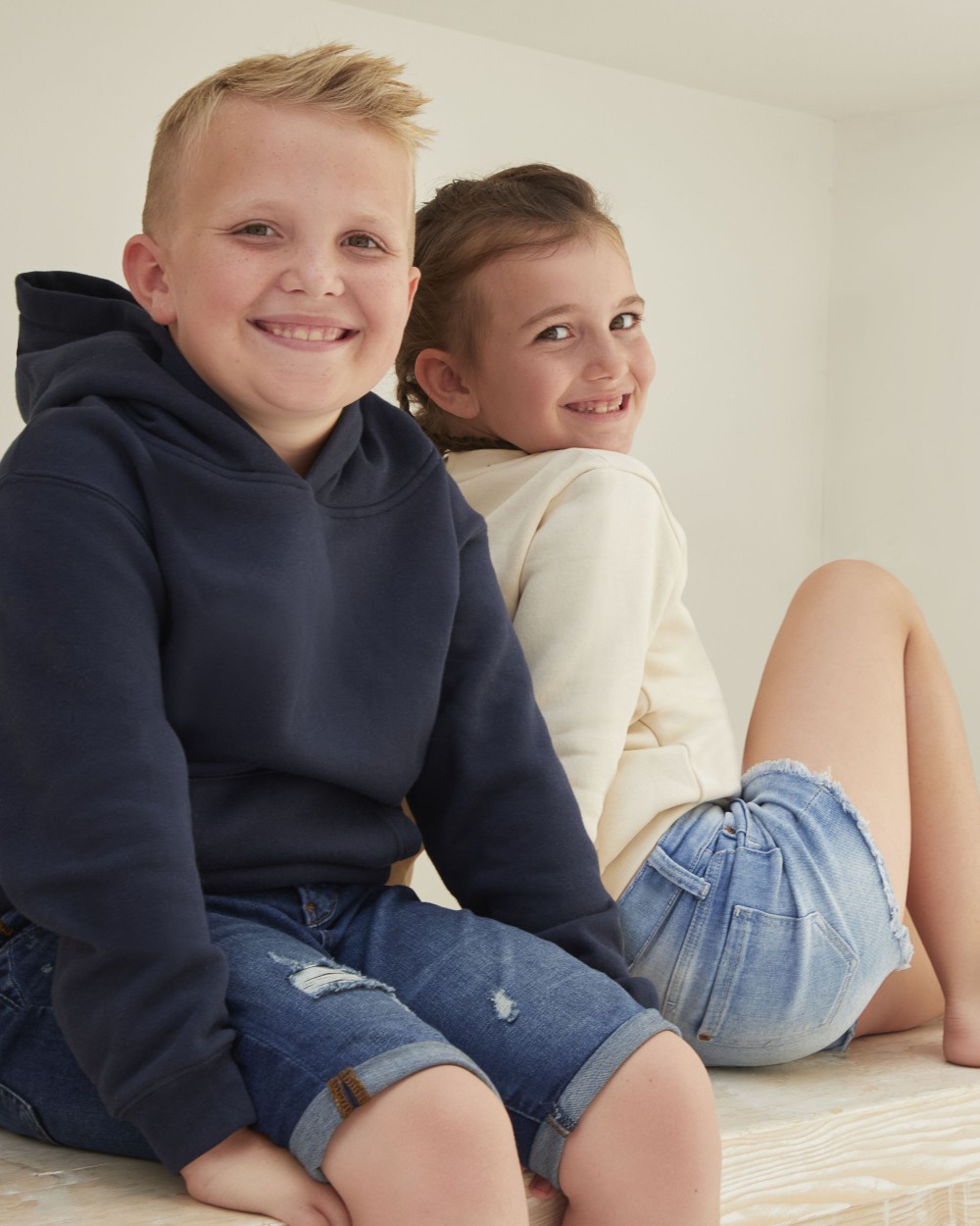 Sweaters & hoodies MANTIS KIDS ESSENTIAL HOODIE voor bedrukking &amp; borduring