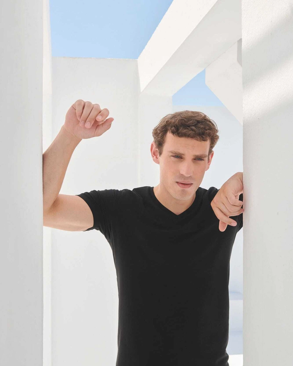 T-Shirts personnalisable SKINNIFIT T-shirt homme col v Feel Good