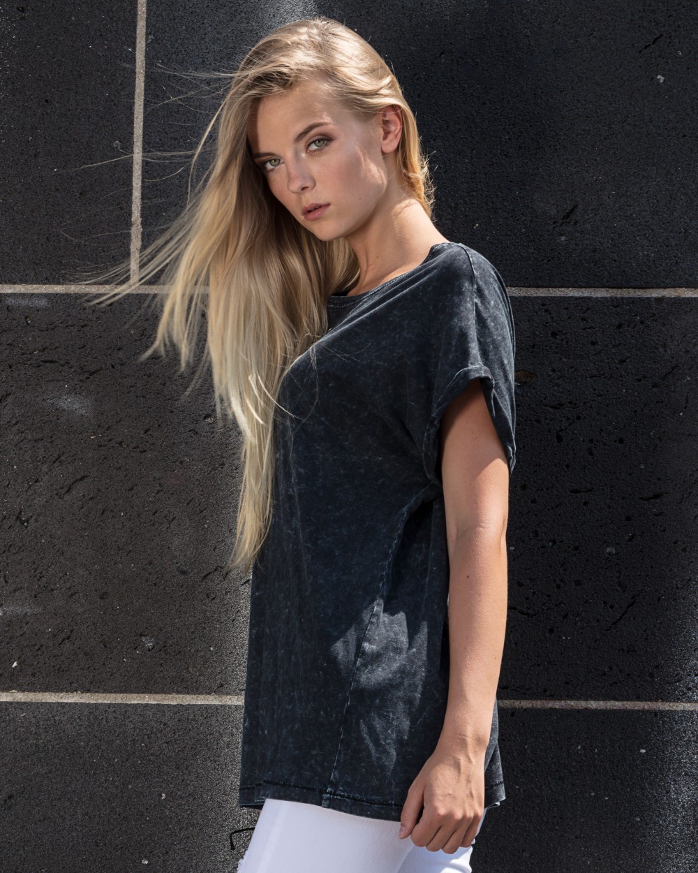 T-Shirts personnalisable BUILD YOUR BRAND LADIES ACID WASHED EXTENDED SHOULDER TEE