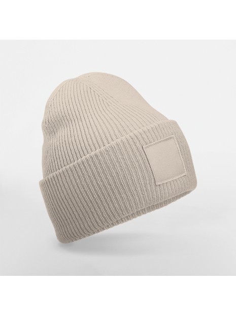 BEECHFIELD Bonnet à large revers avec patch ton sur ton /api/colors/cd0a1e53-b050-4db9-94b4-730a3894fb5b personnalisable