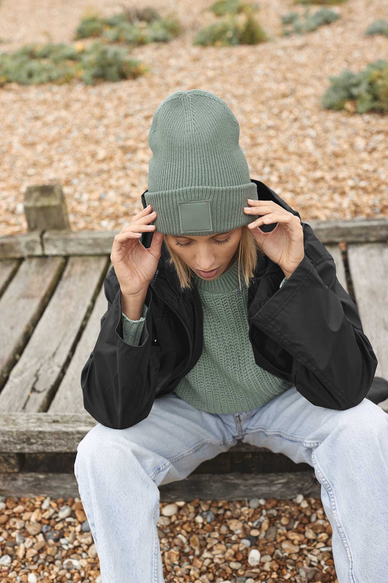 Casquettes personnalisable BEECHFIELD Bonnet à large revers avec patch ton sur ton