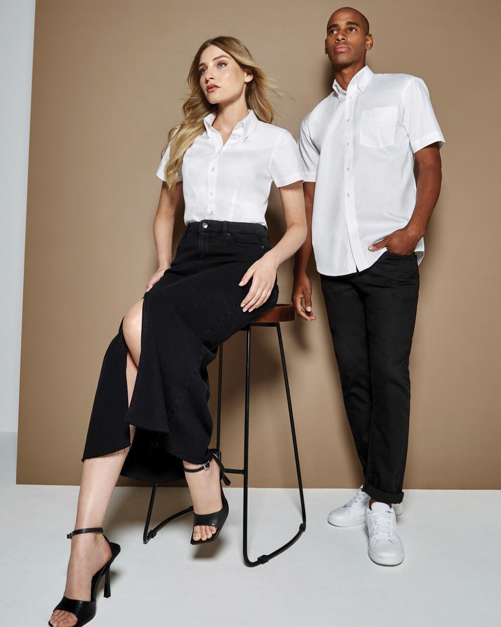 Hemden KUSTOM KIT Classic Fit Premium Oxford Shirt SSL voor bedrukking &amp; borduring