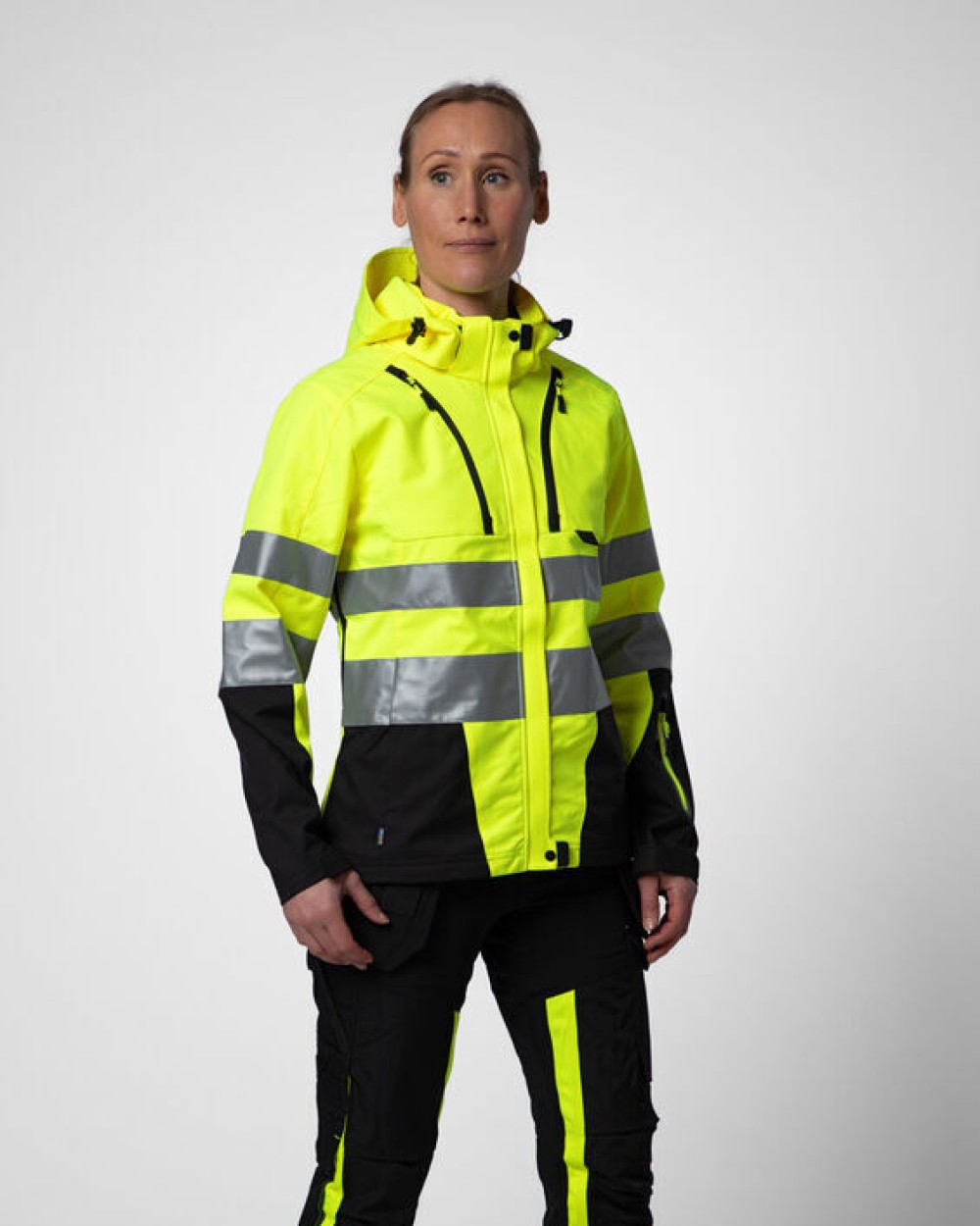 Softshells PROJOB 6424 GEVOERDE SIGNALISATIESOFTSHELL EN ISO 20471 KLASSE 3 DAMES voor bedrukking &amp; borduring