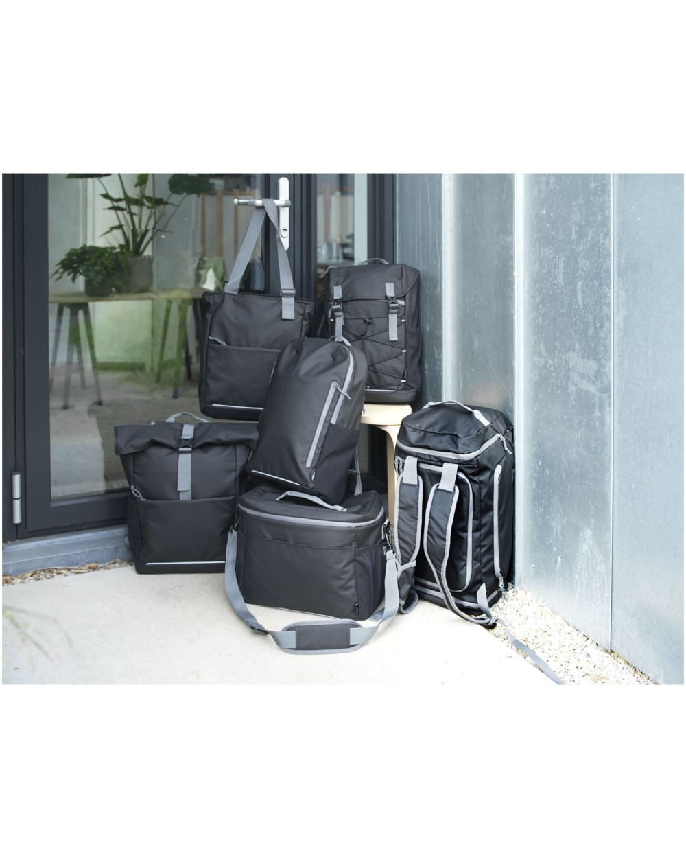 4DO Aqua 15,6" GRS recycelter wasserabweisender Laptop-Rucksack 23 L Taschen personalisierbar