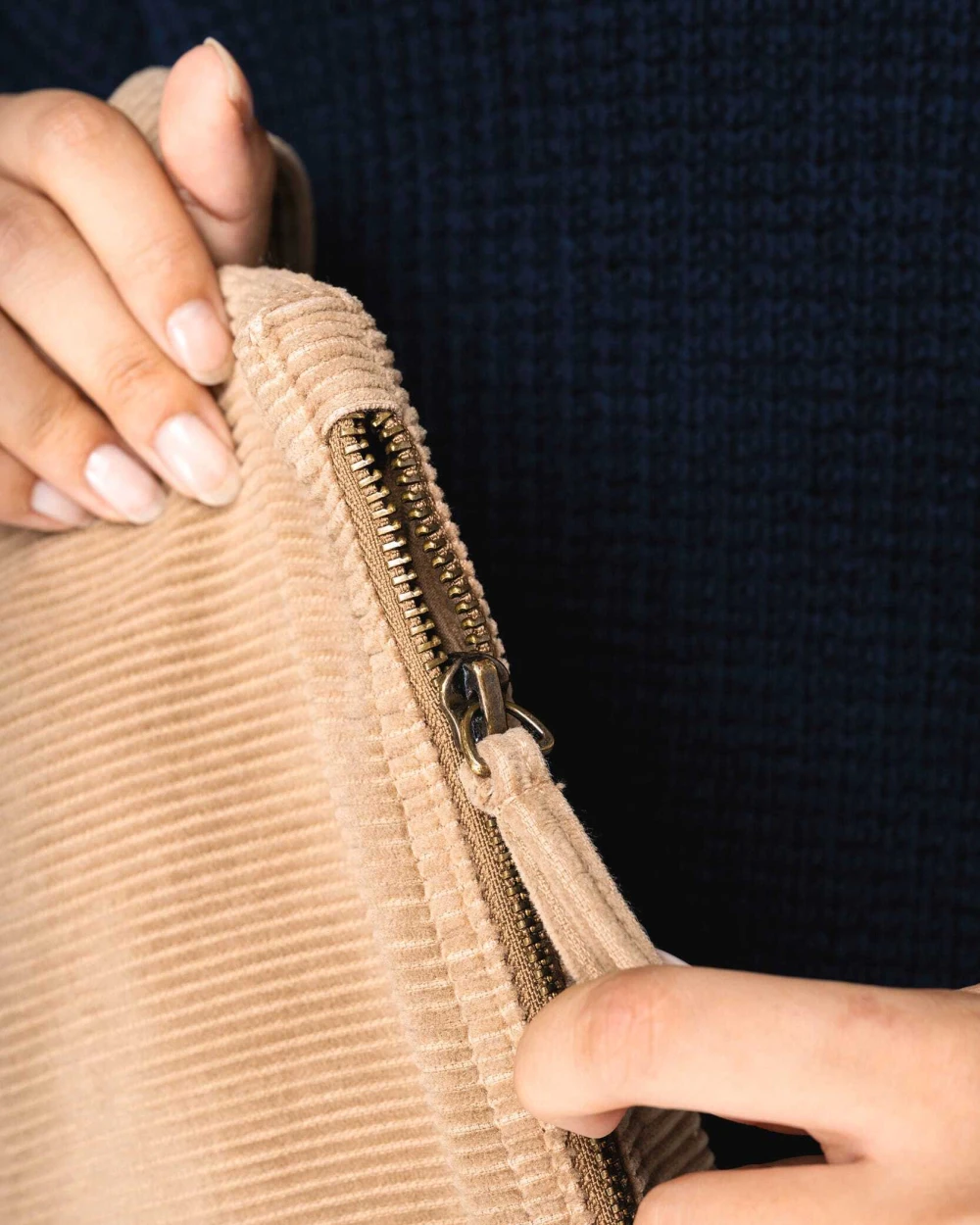 NATIVE SPIRIT Umweltfreundliche ausgewaschene kleine Tasche aus Kord Zubehör personalisierbar