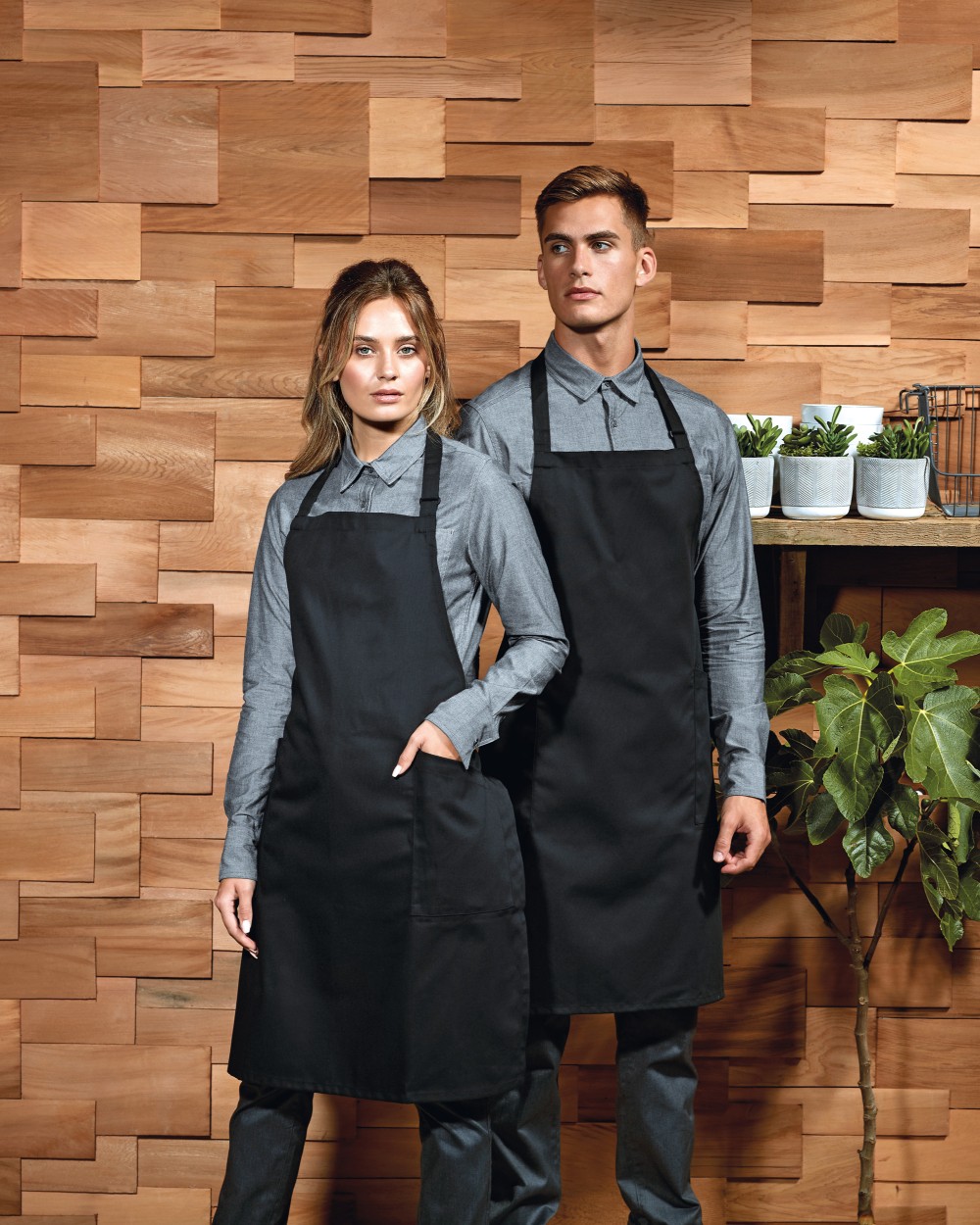 PREMIER Recycelte, biologische Latzschürze Schürzen personalisierbar