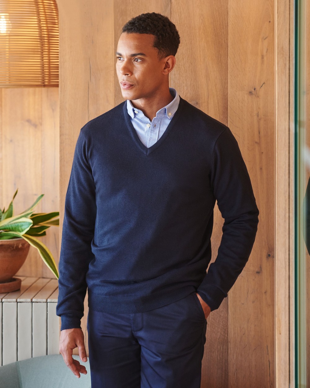 Pulls personnalisable HENBURY MEN'S V-NECK JUMPER