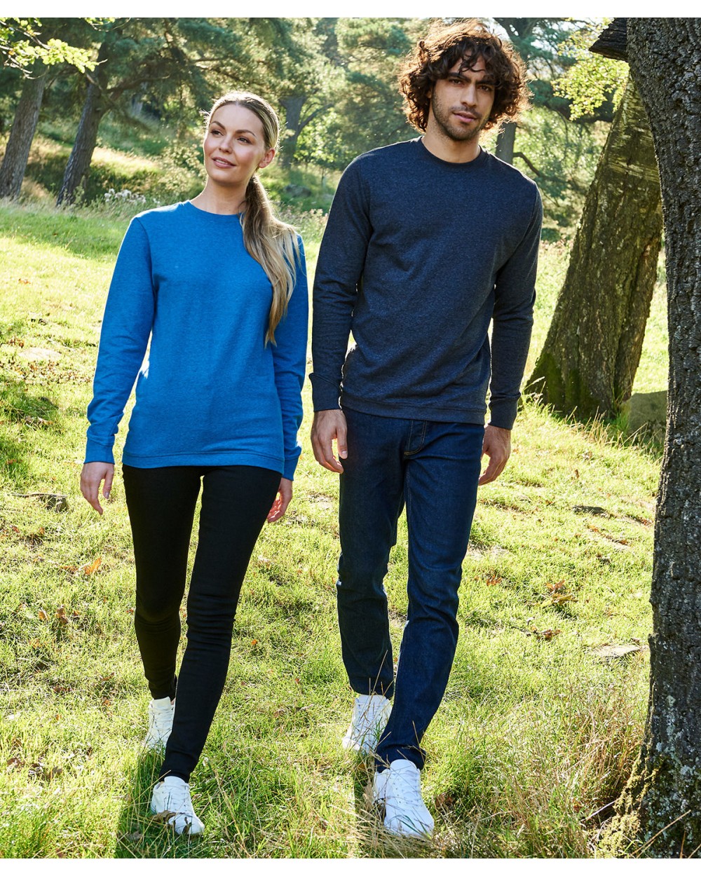 Sweaters & hoodies AWDIS BANFF SUSTAINABLE SWEATSHIRT voor bedrukking &amp; borduring