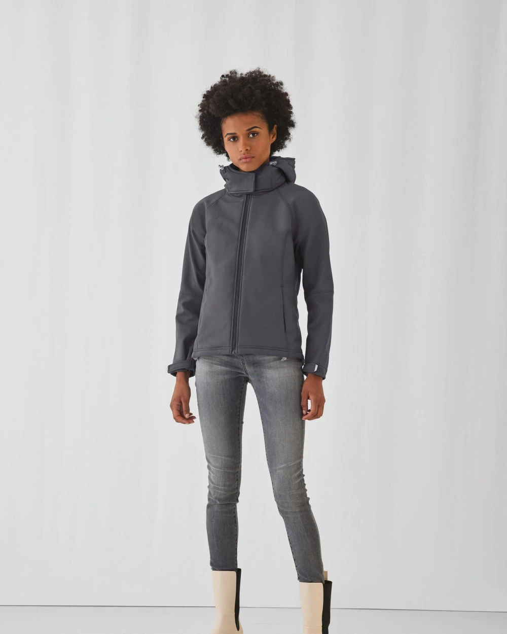 Softshells B&C HOODED SOFTSHELL WOMEN voor bedrukking &amp; borduring