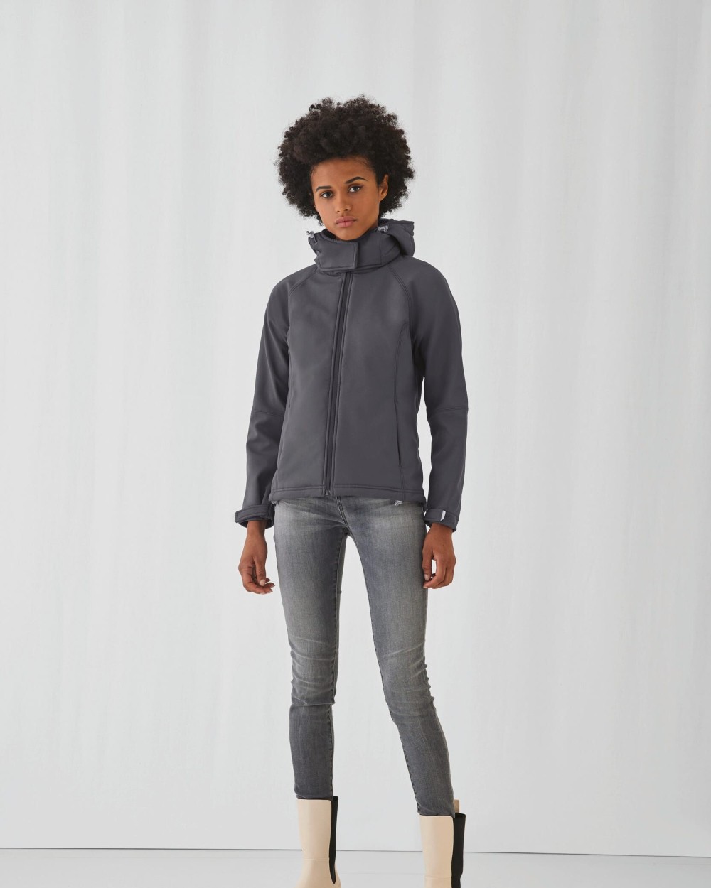 Softshells B&C HOODED SOFTSHELL WOMEN voor bedrukking &amp; borduring
