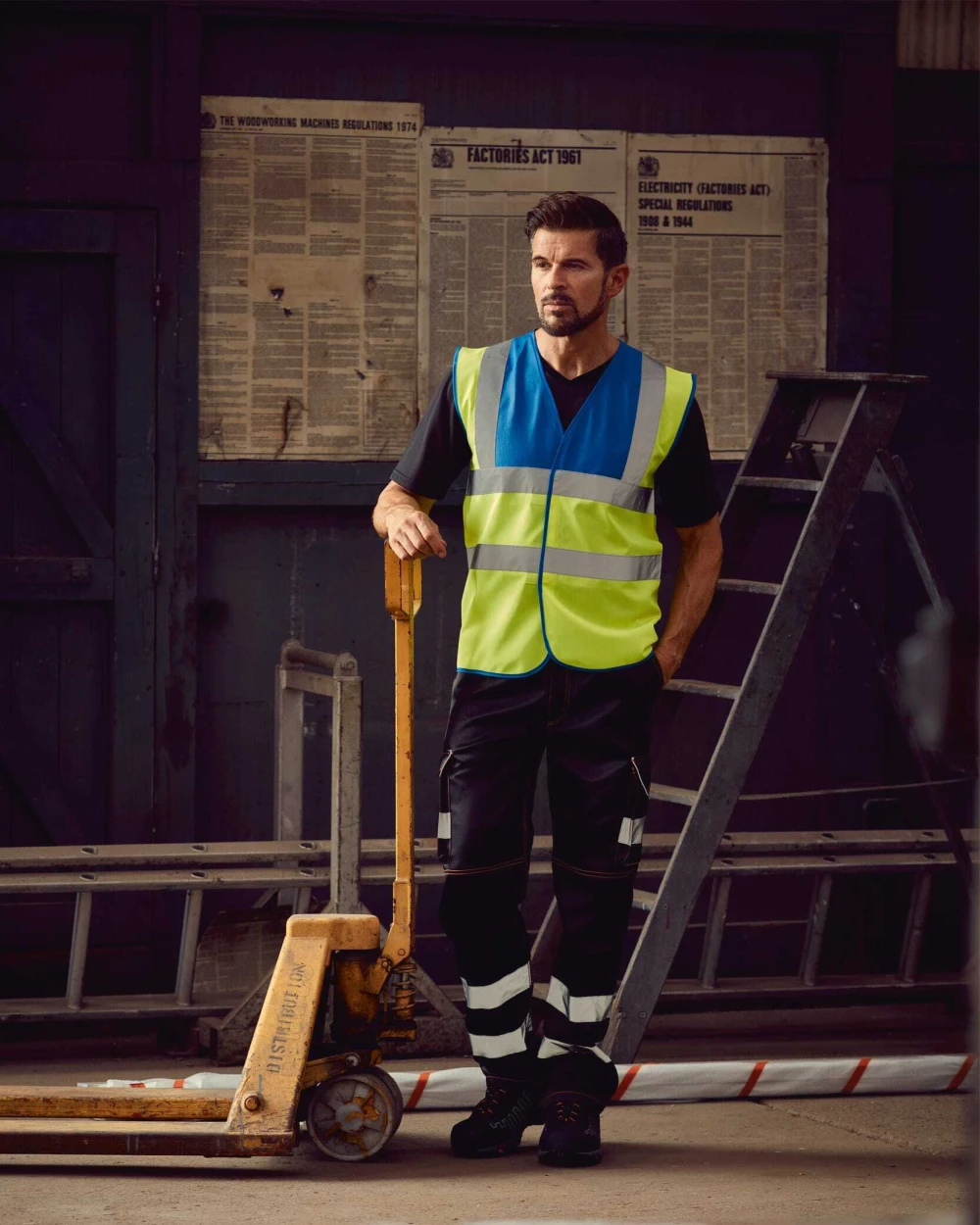 Fluo vestjes YOKO Veiligheidshesje met 2 Banden & Bretels voor bedrukking &amp; borduring