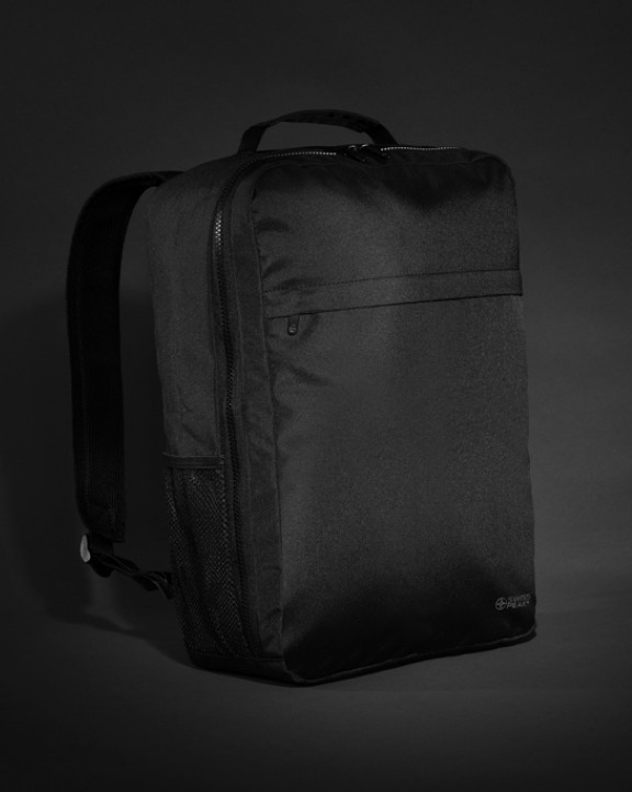 SWISS PEAK Swiss Peak Aware™ RPET Essential 15.6" Laptop-Rucksack Taschen personalisierbar