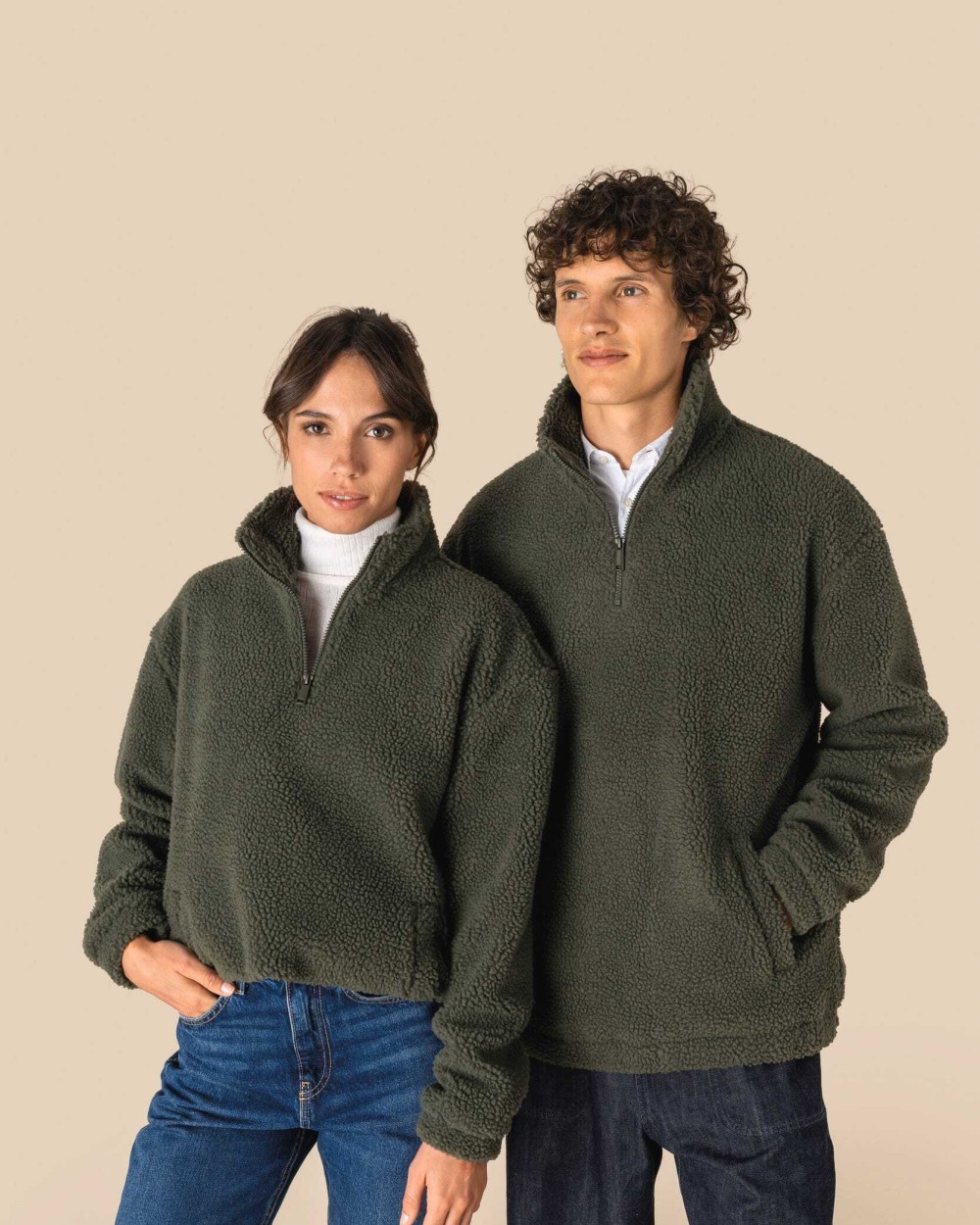 SPASSO Unisex-Sweatshirt mit 1/4-Reißverschluss und überschnittenen Schultern aus Sherpa-Material Polar Fleeces personalisierbar